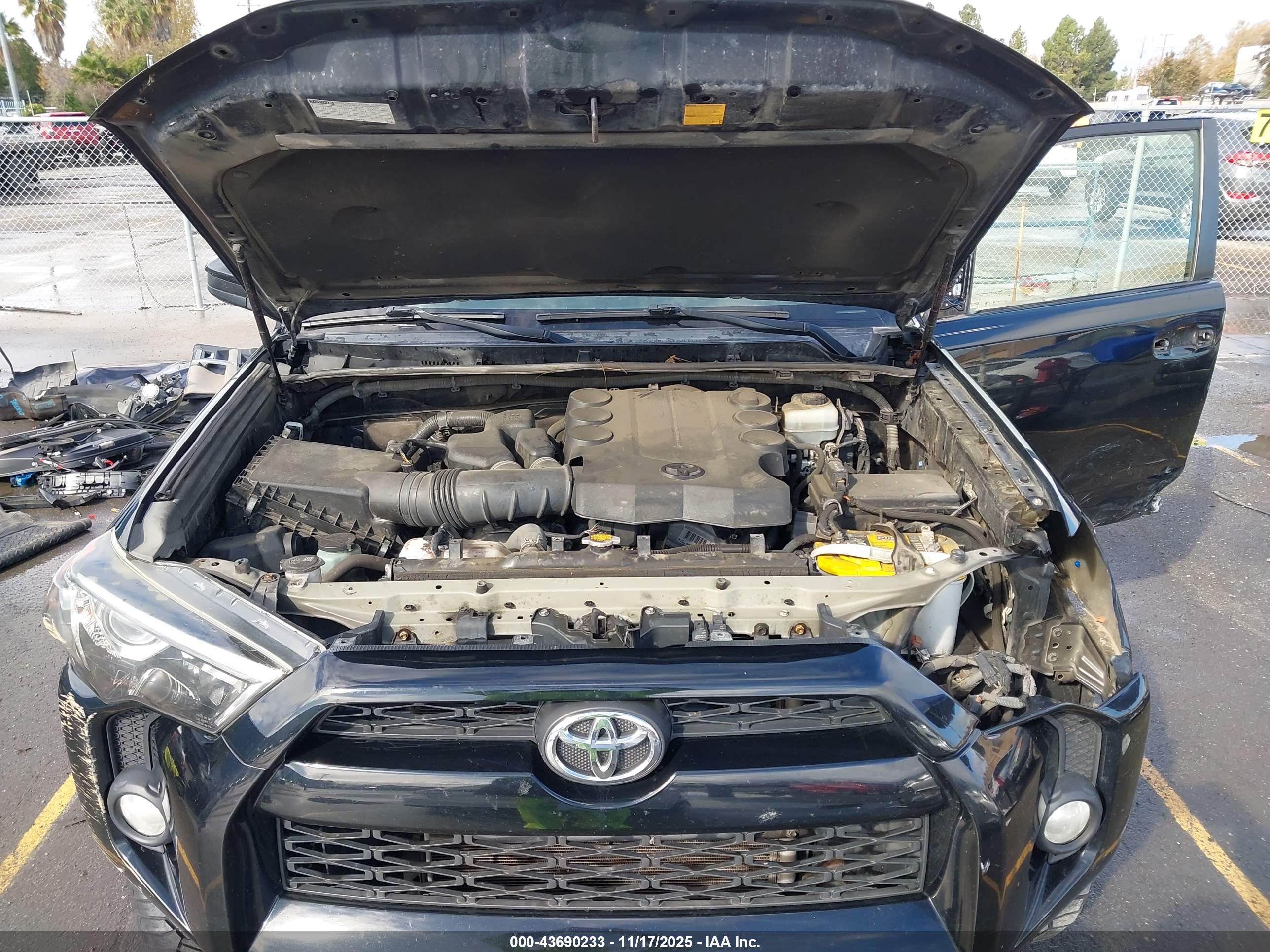 TOYOTA 4RUNNER image 10