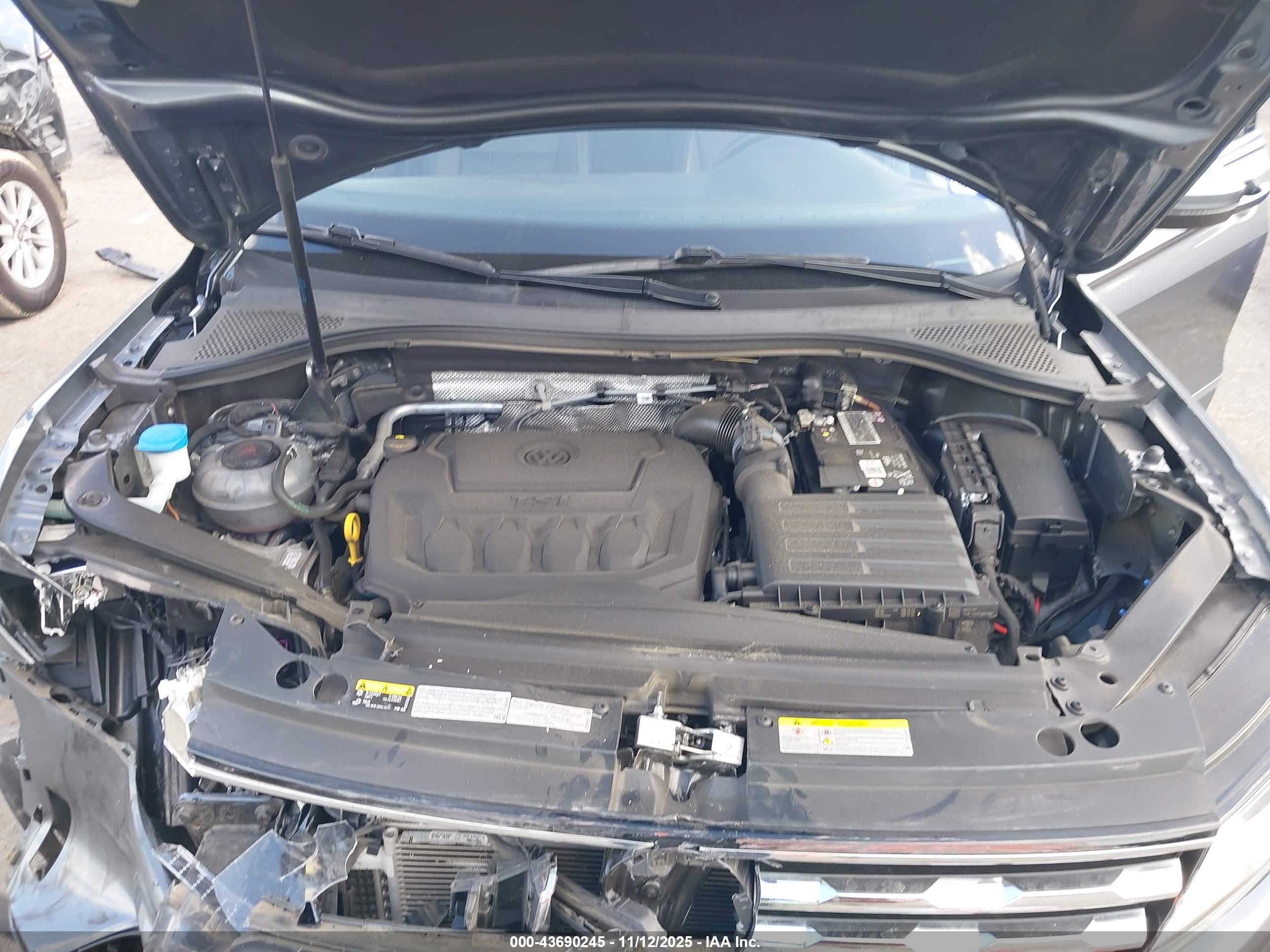 VOLKSWAGEN TIGUAN image 10