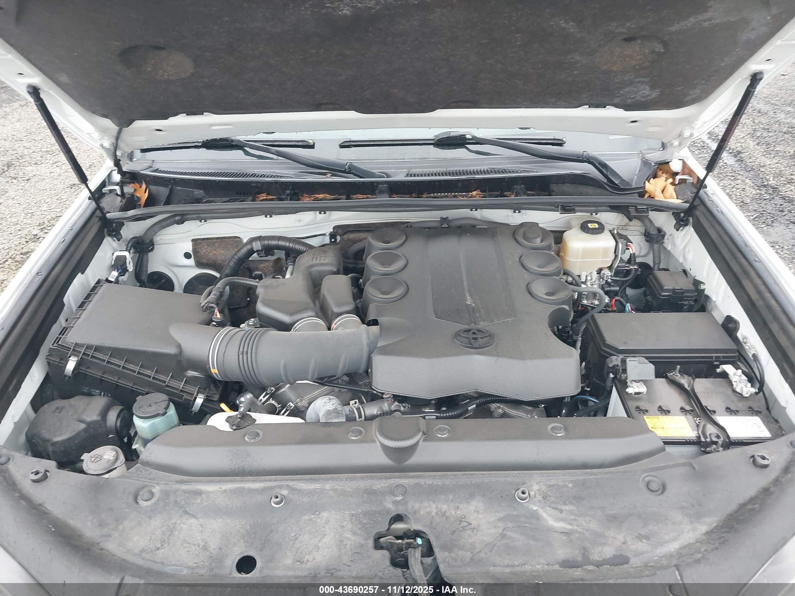 TOYOTA 4RUNNER image 10