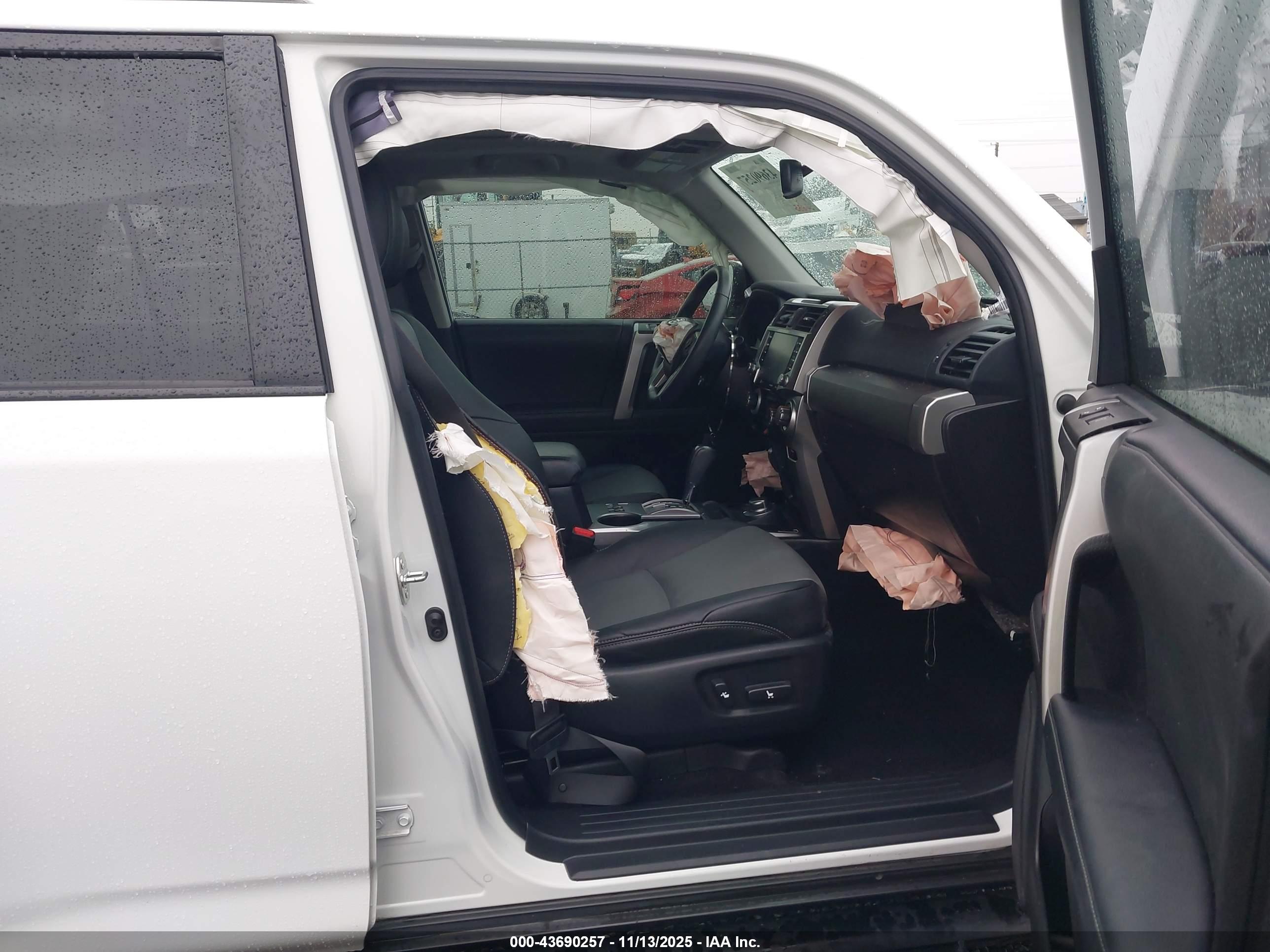 TOYOTA 4RUNNER image 5