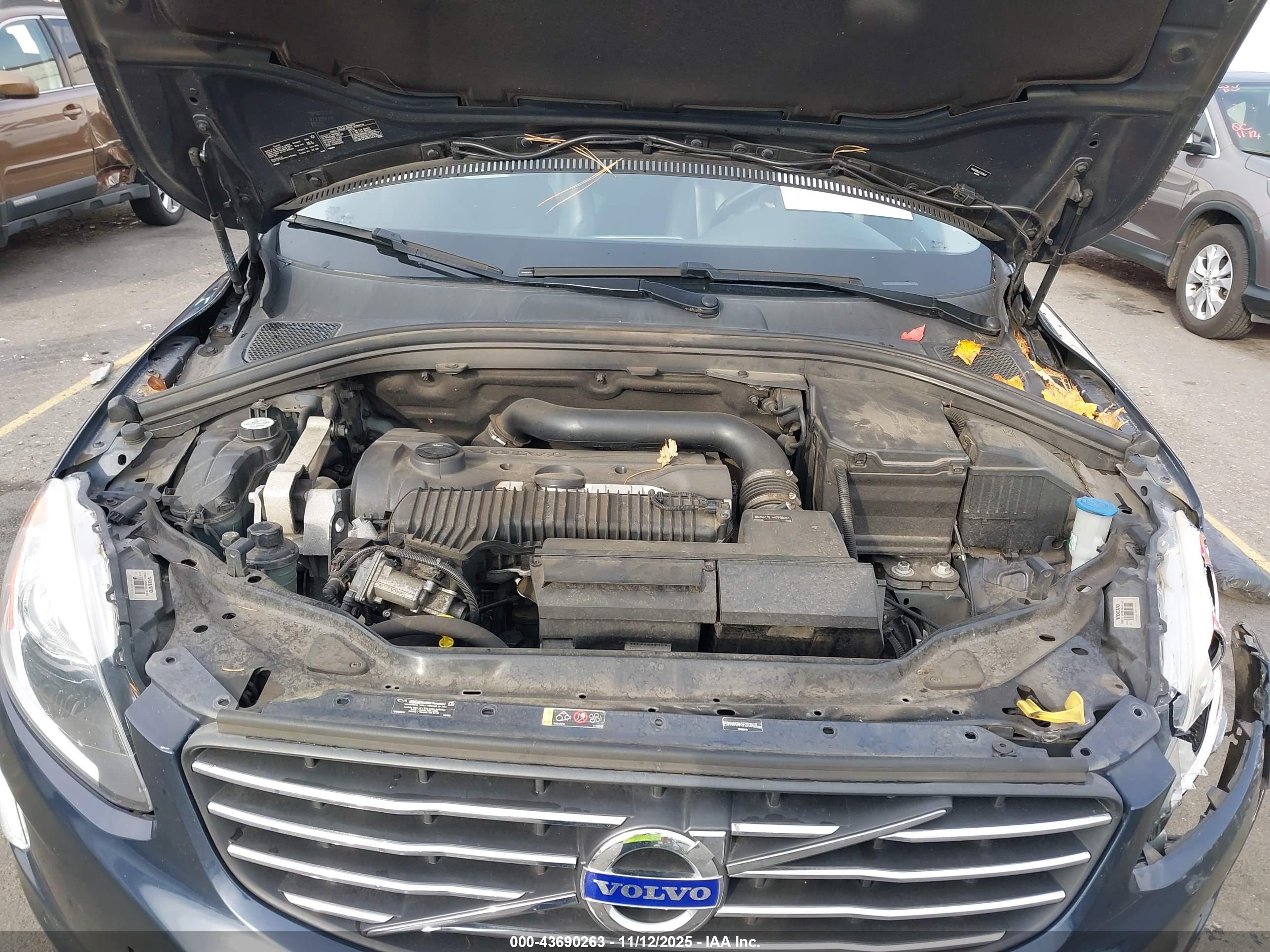 VOLVO XC60 image 10