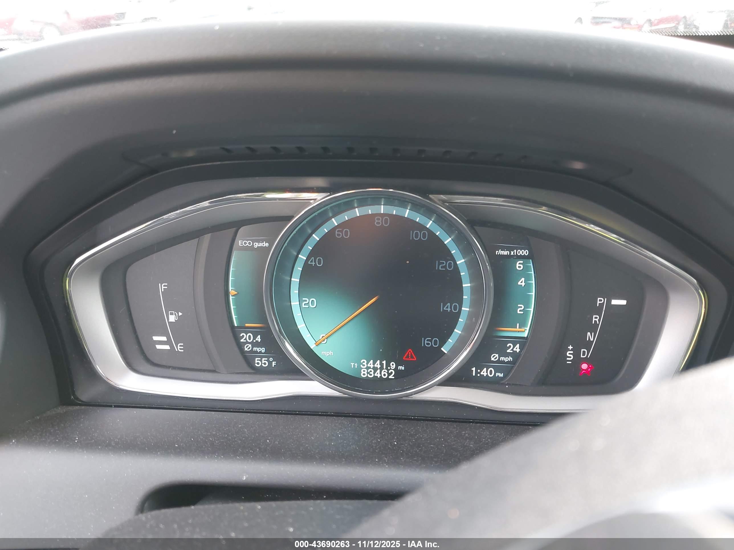 VOLVO XC60 image 7