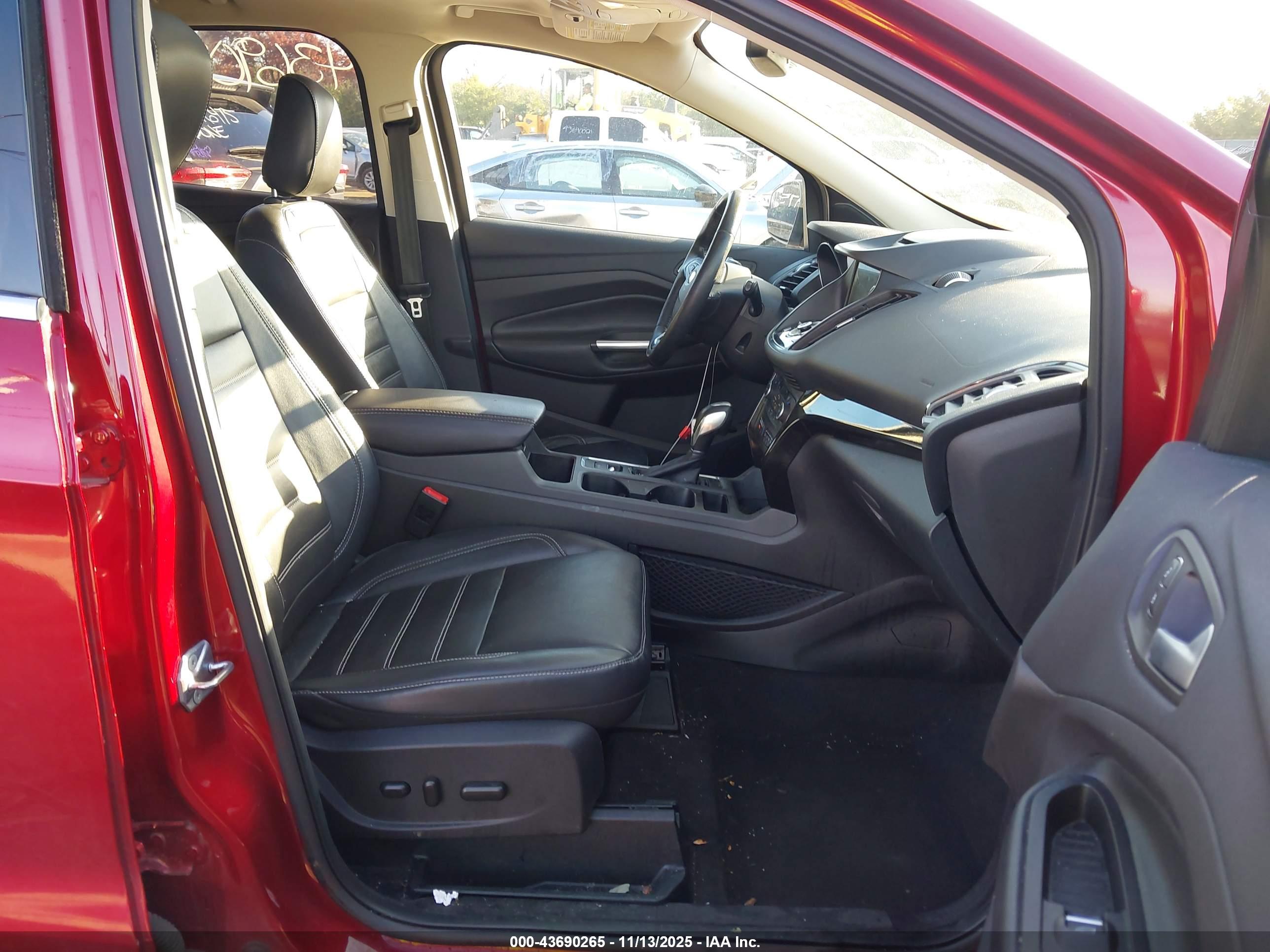 FORD ESCAPE image 5