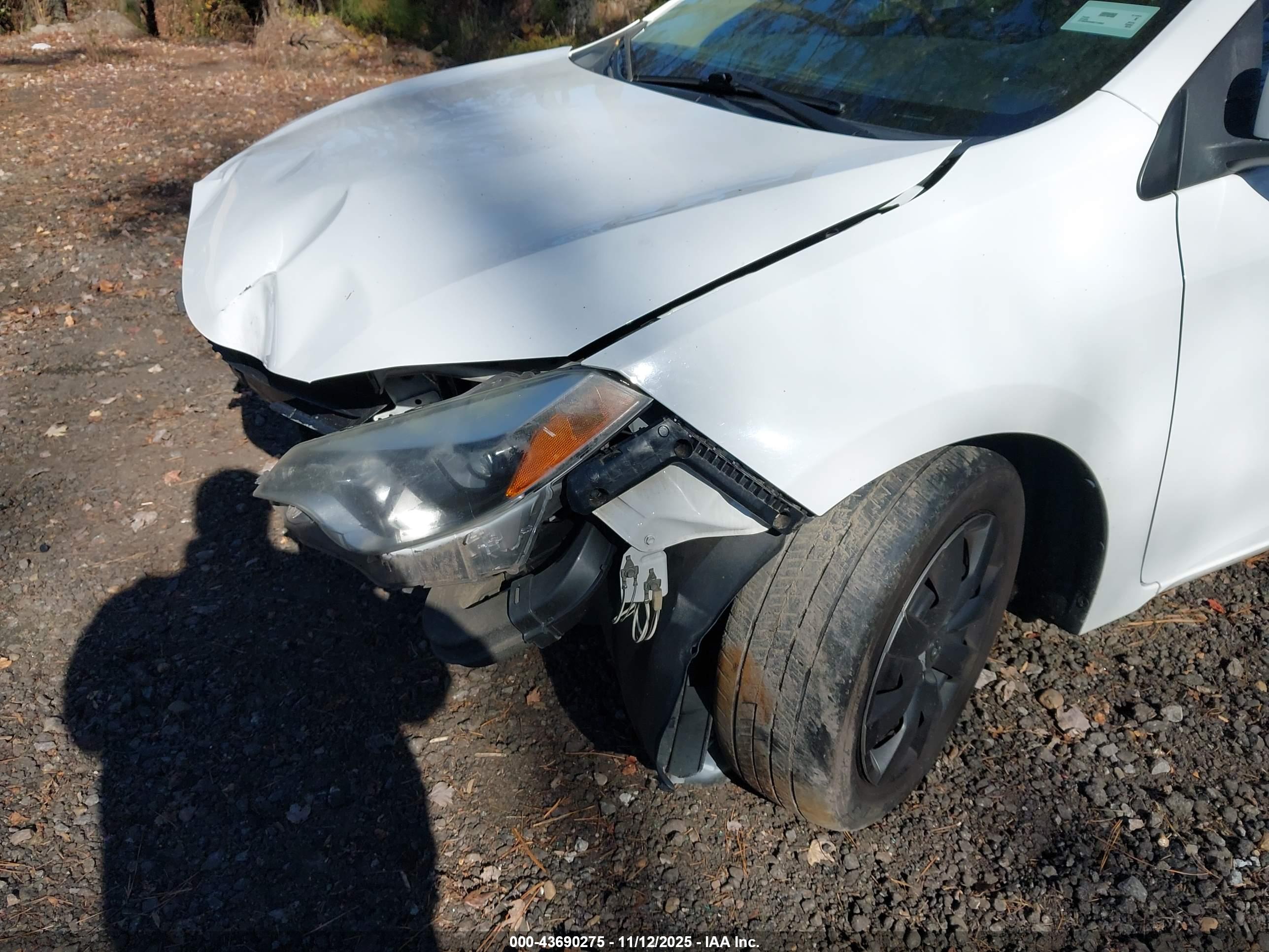 TOYOTA COROLLA image 6