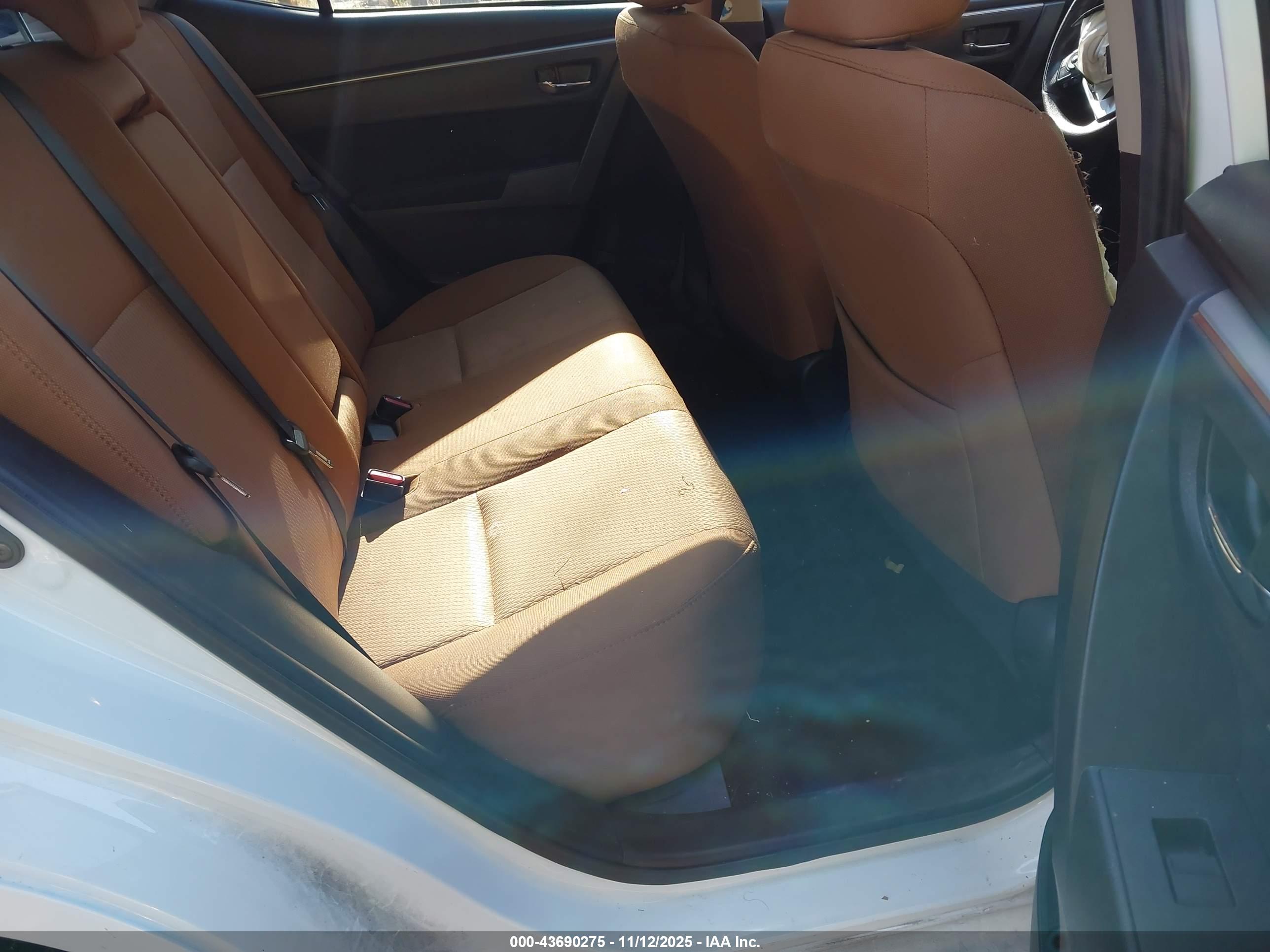 TOYOTA COROLLA image 8