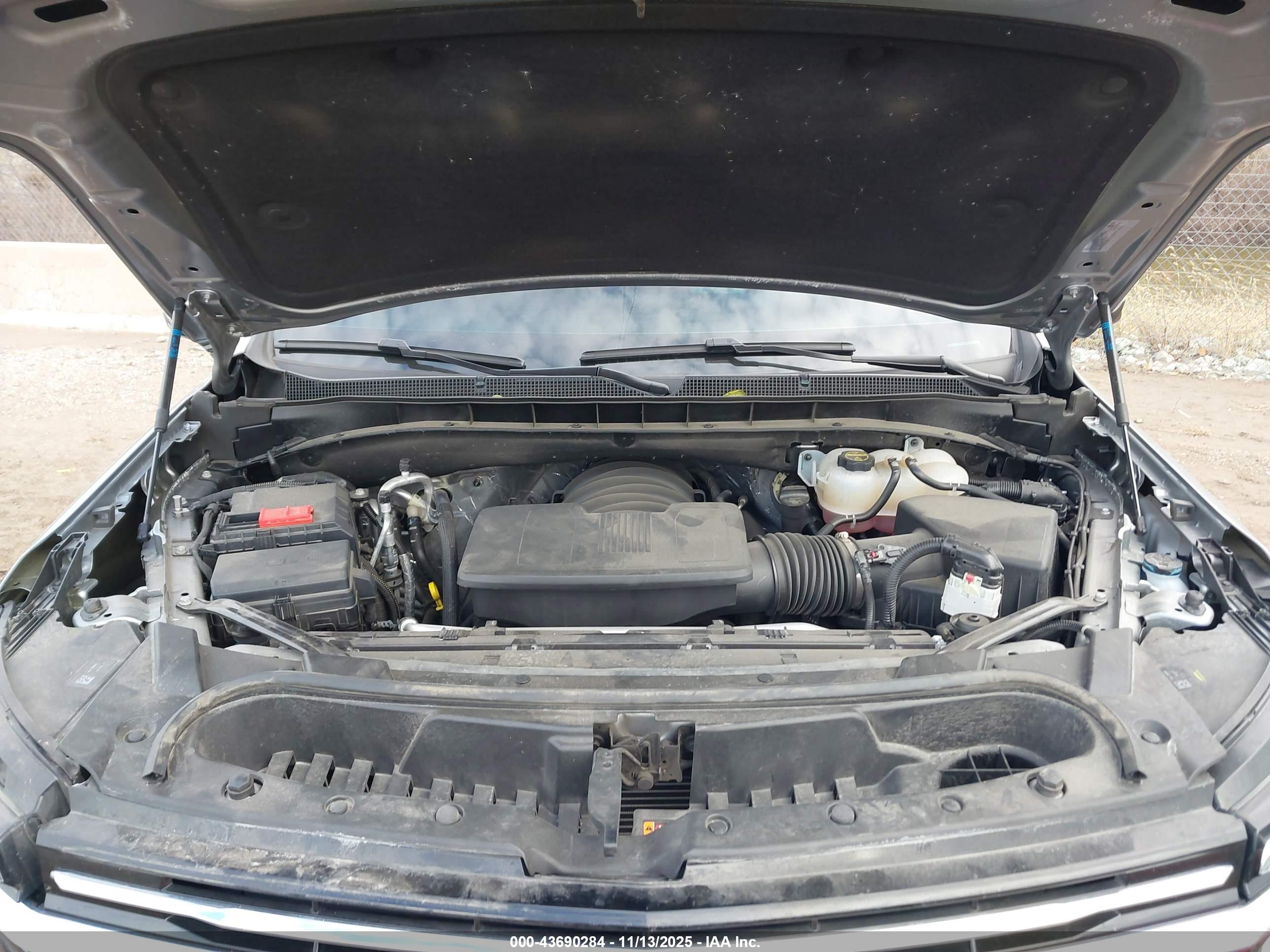 CHEVROLET TAHOE image 10