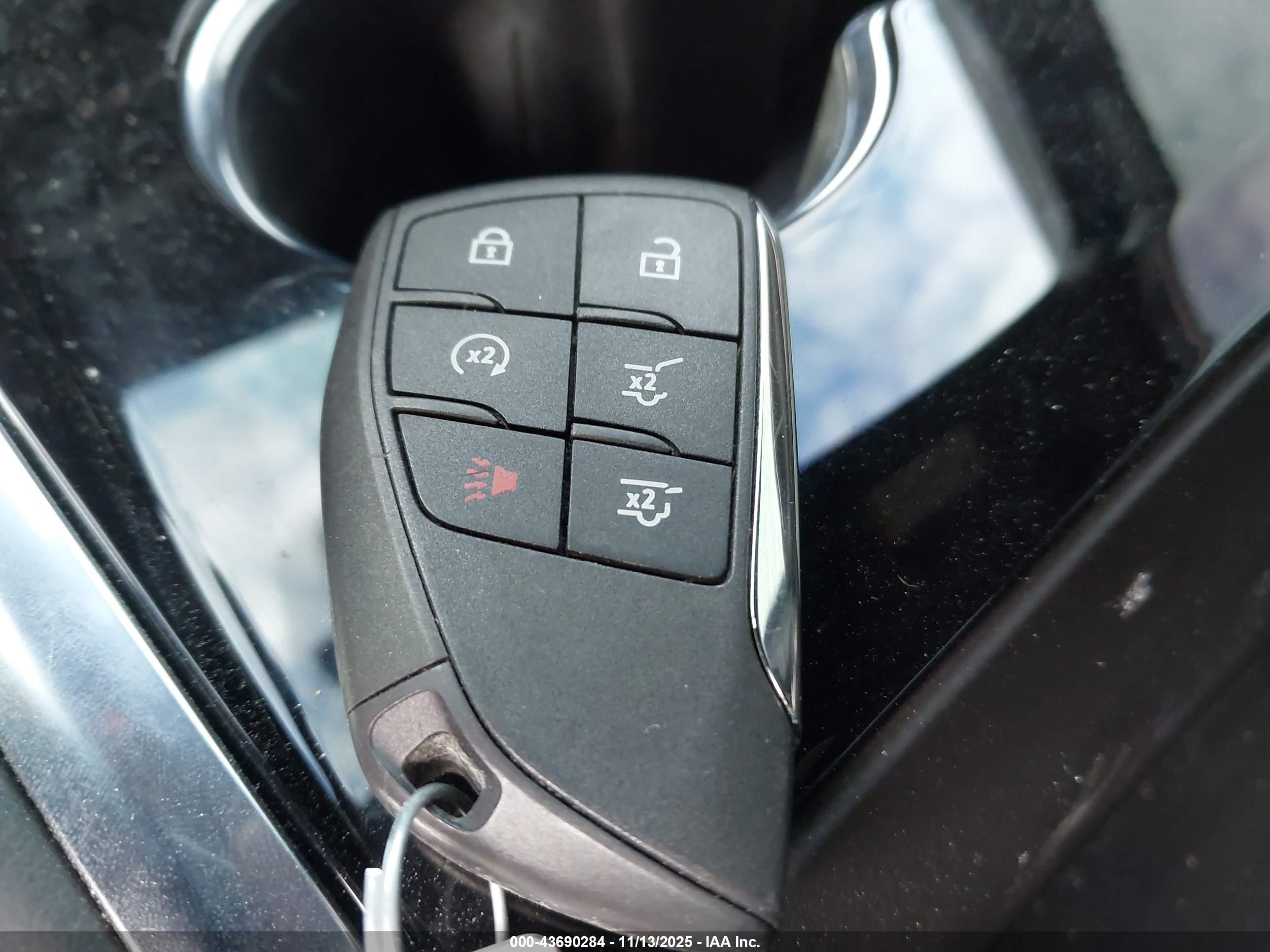 CHEVROLET TAHOE image 11