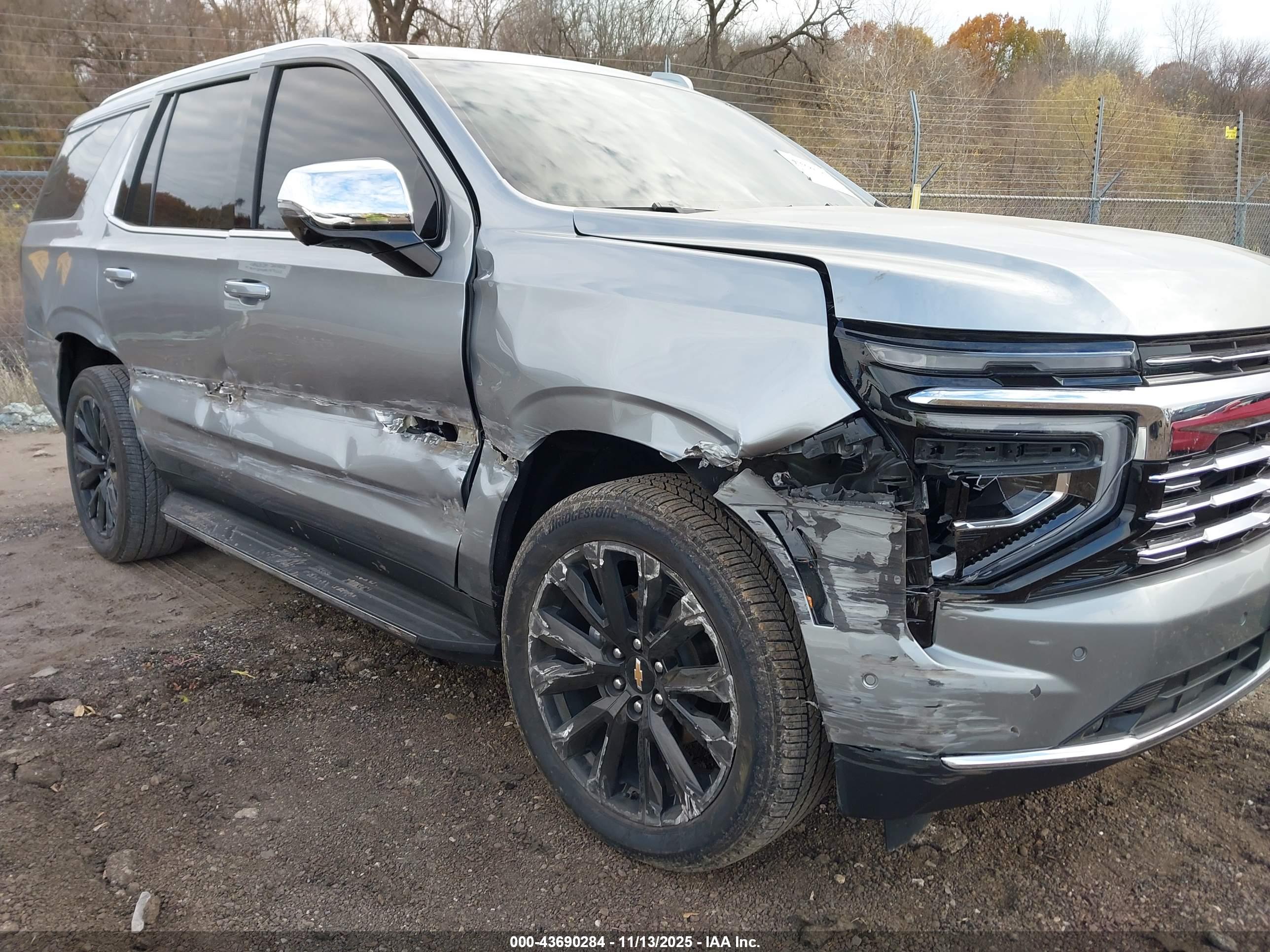 CHEVROLET TAHOE image 6