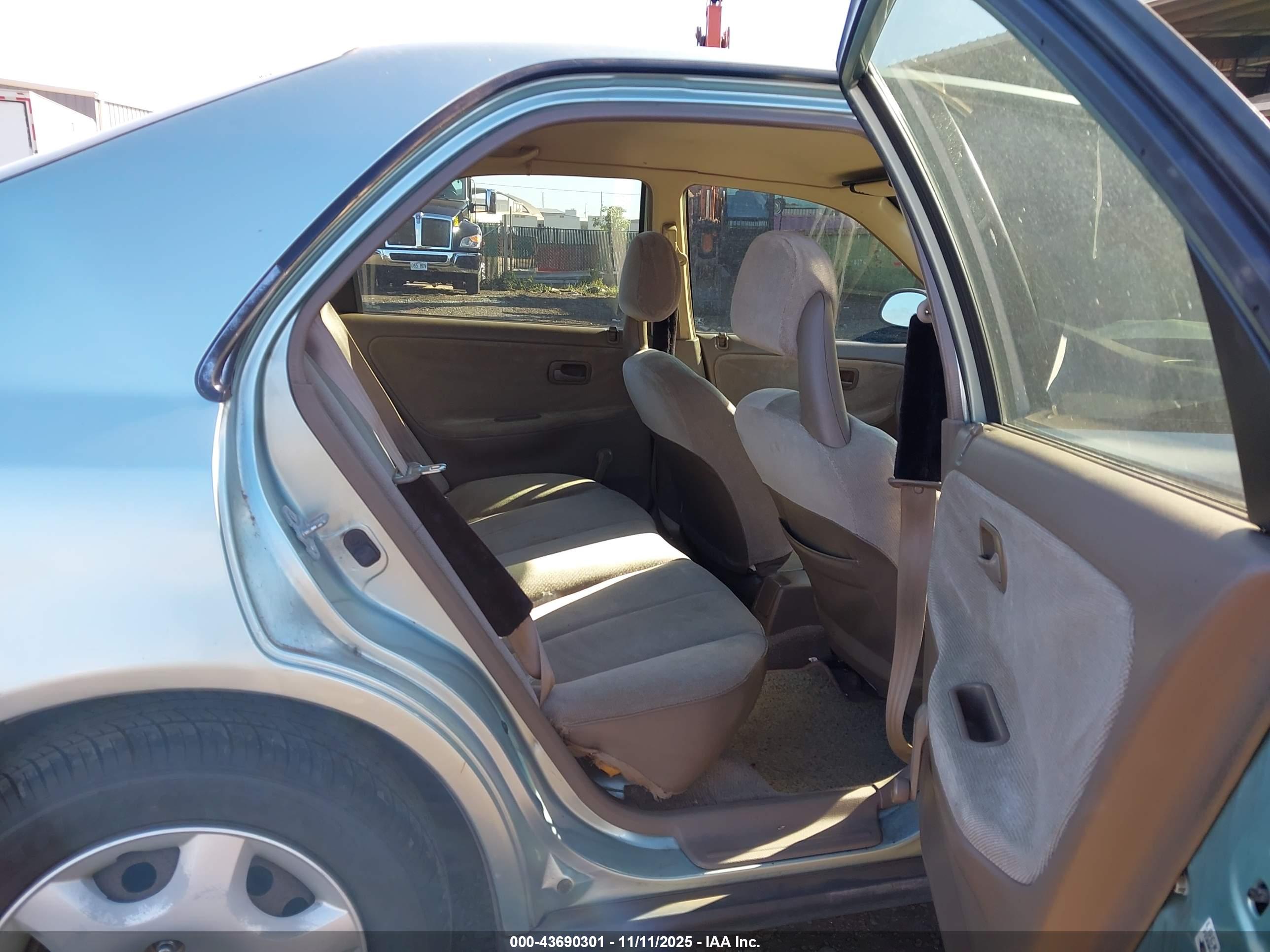 HONDA CIVIC image 8