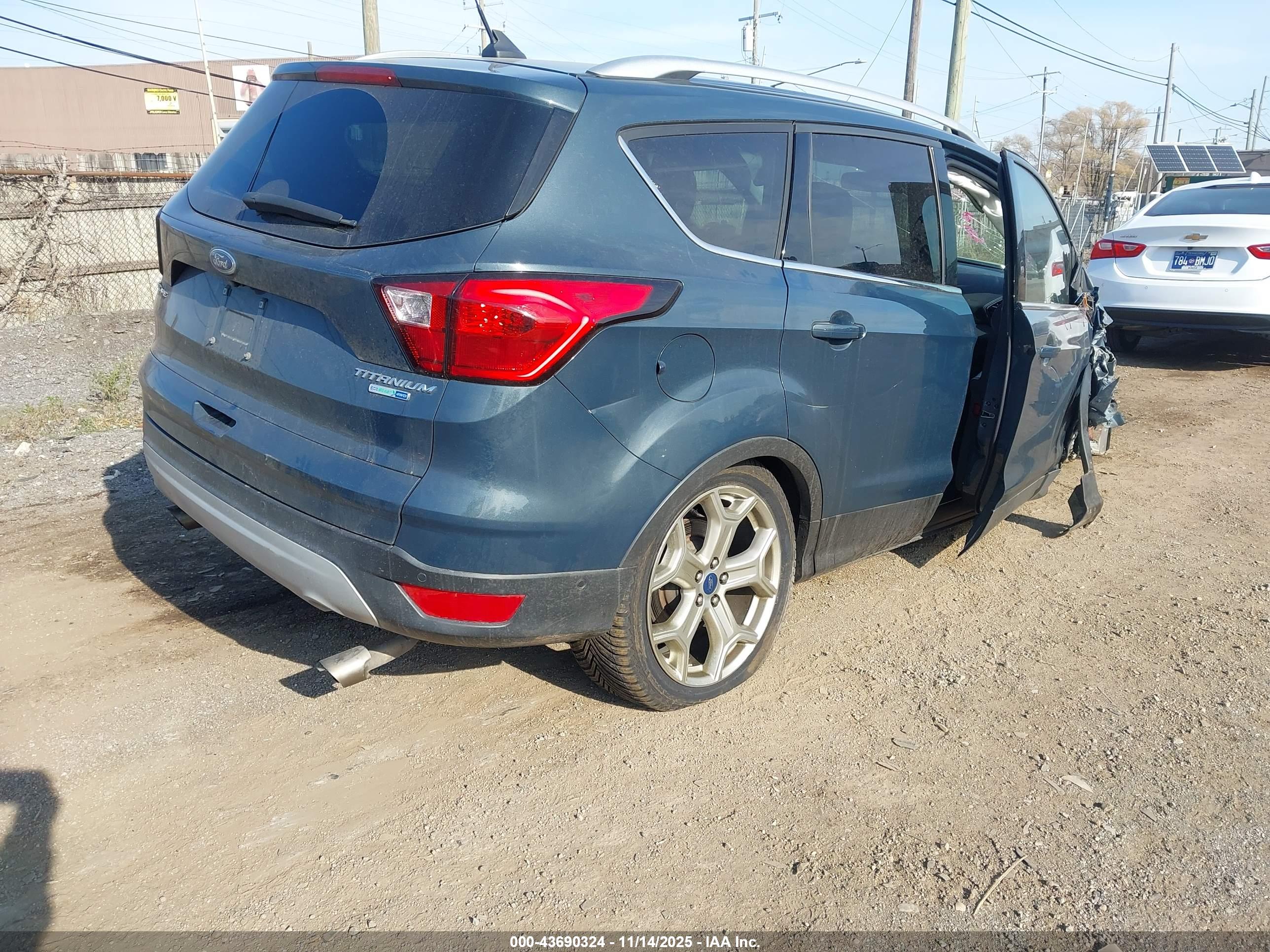 FORD ESCAPE image 4