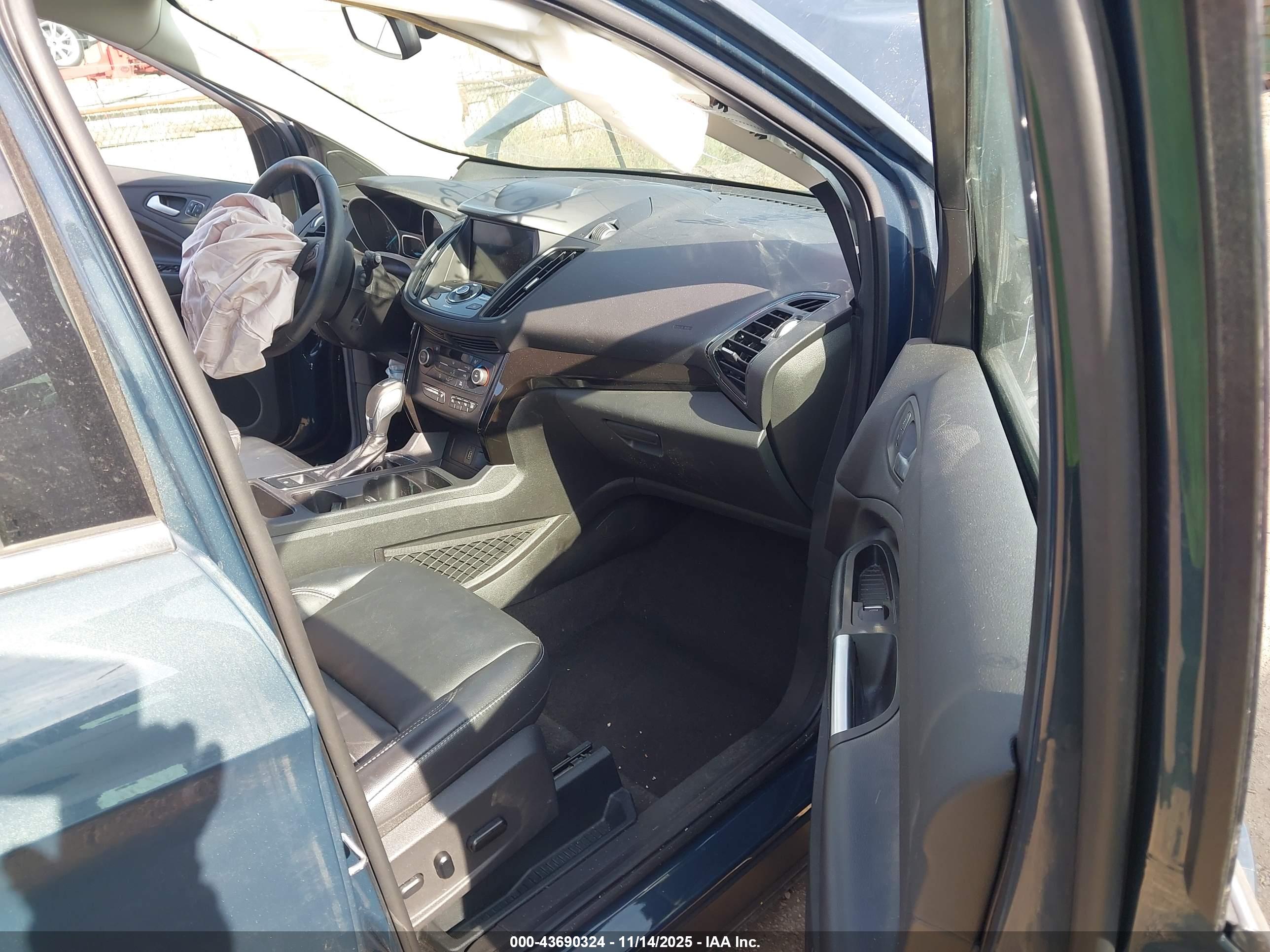 FORD ESCAPE image 5