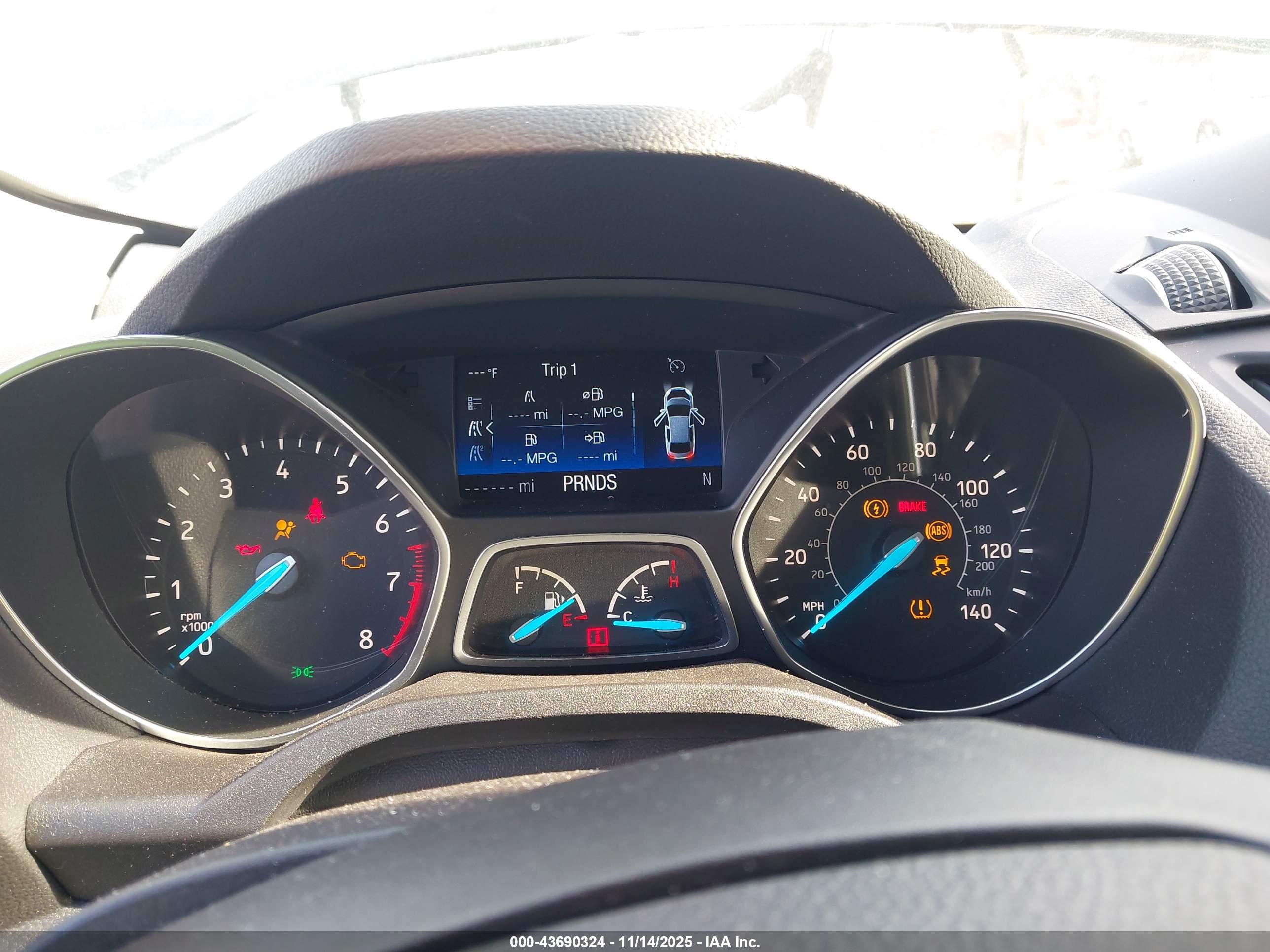 FORD ESCAPE image 7