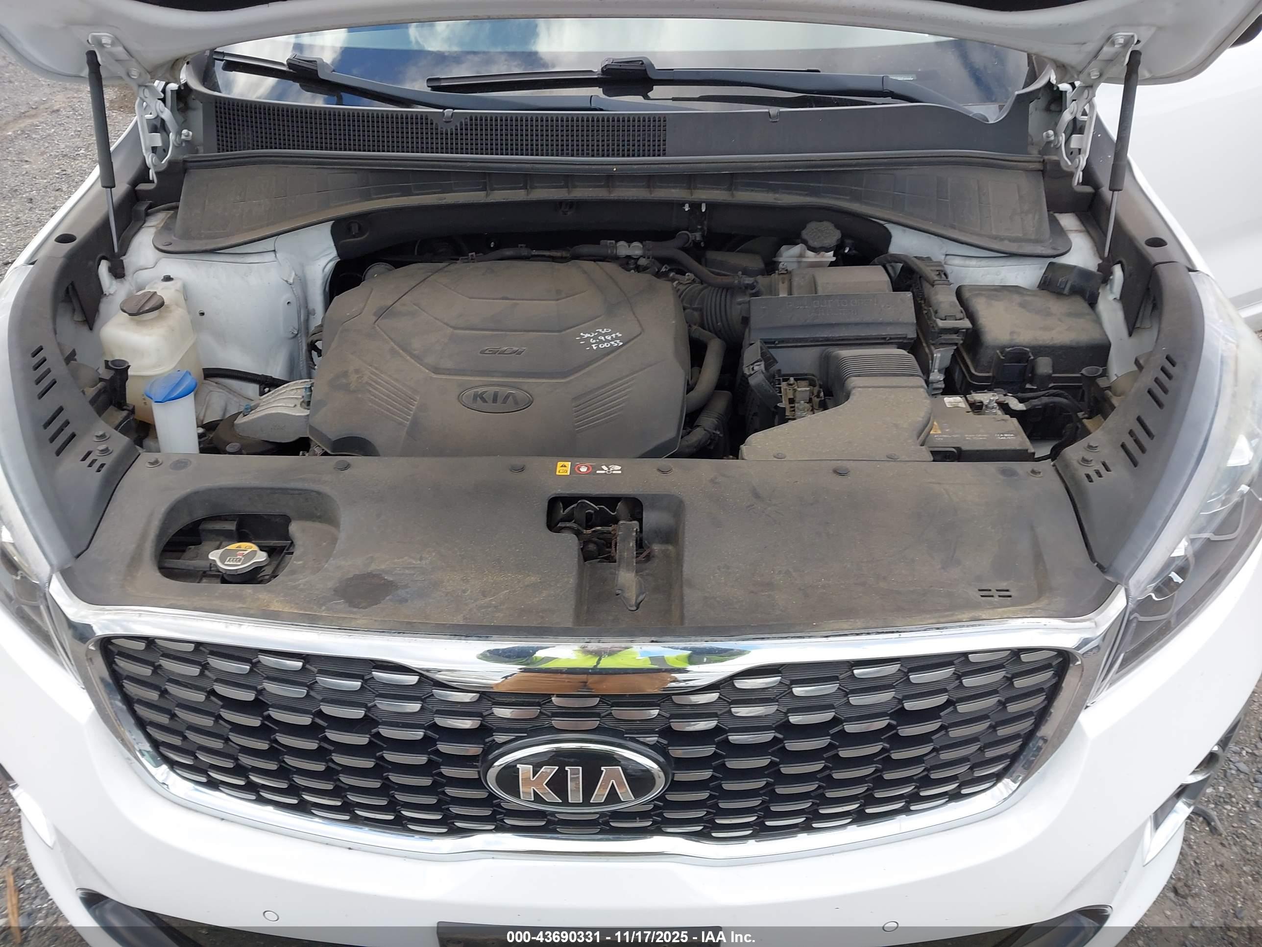 KIA SORENTO image 10