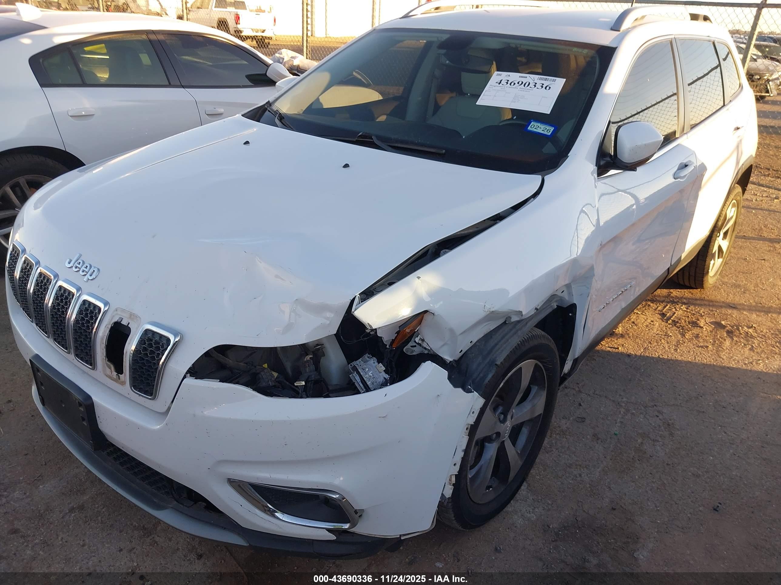 JEEP CHEROKEE image 6