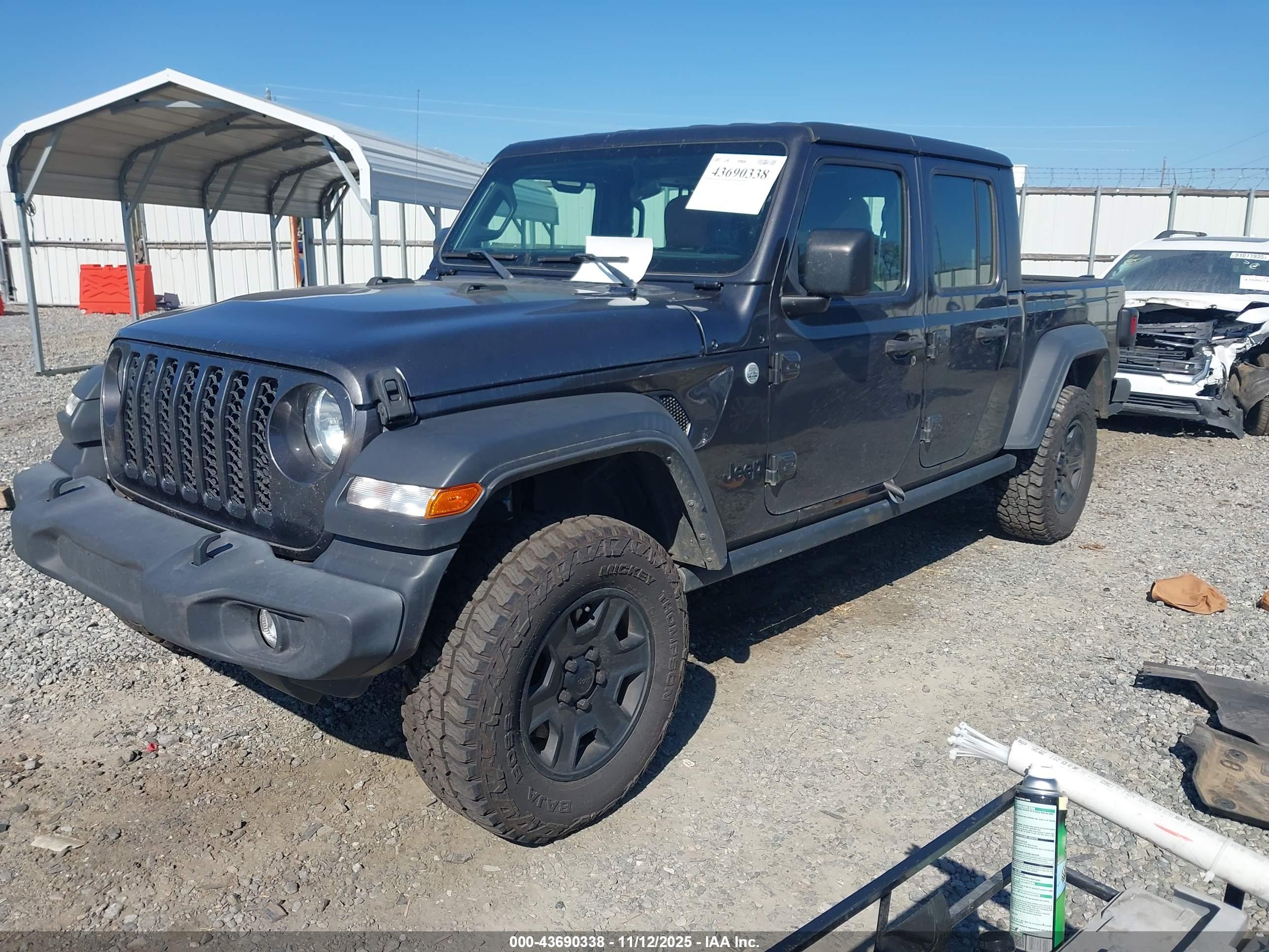 JEEP GLADIATOR image 2