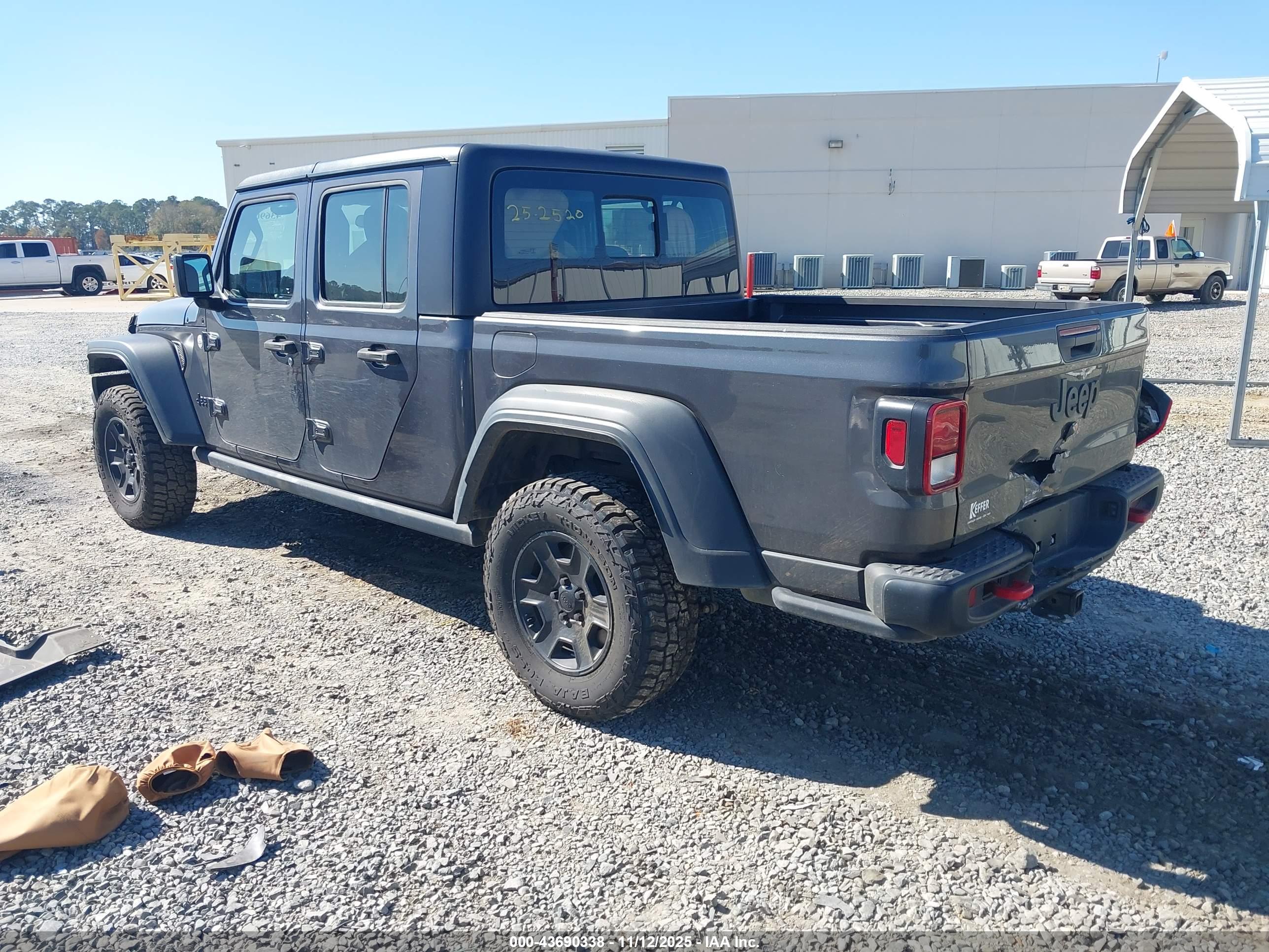 JEEP GLADIATOR image 3