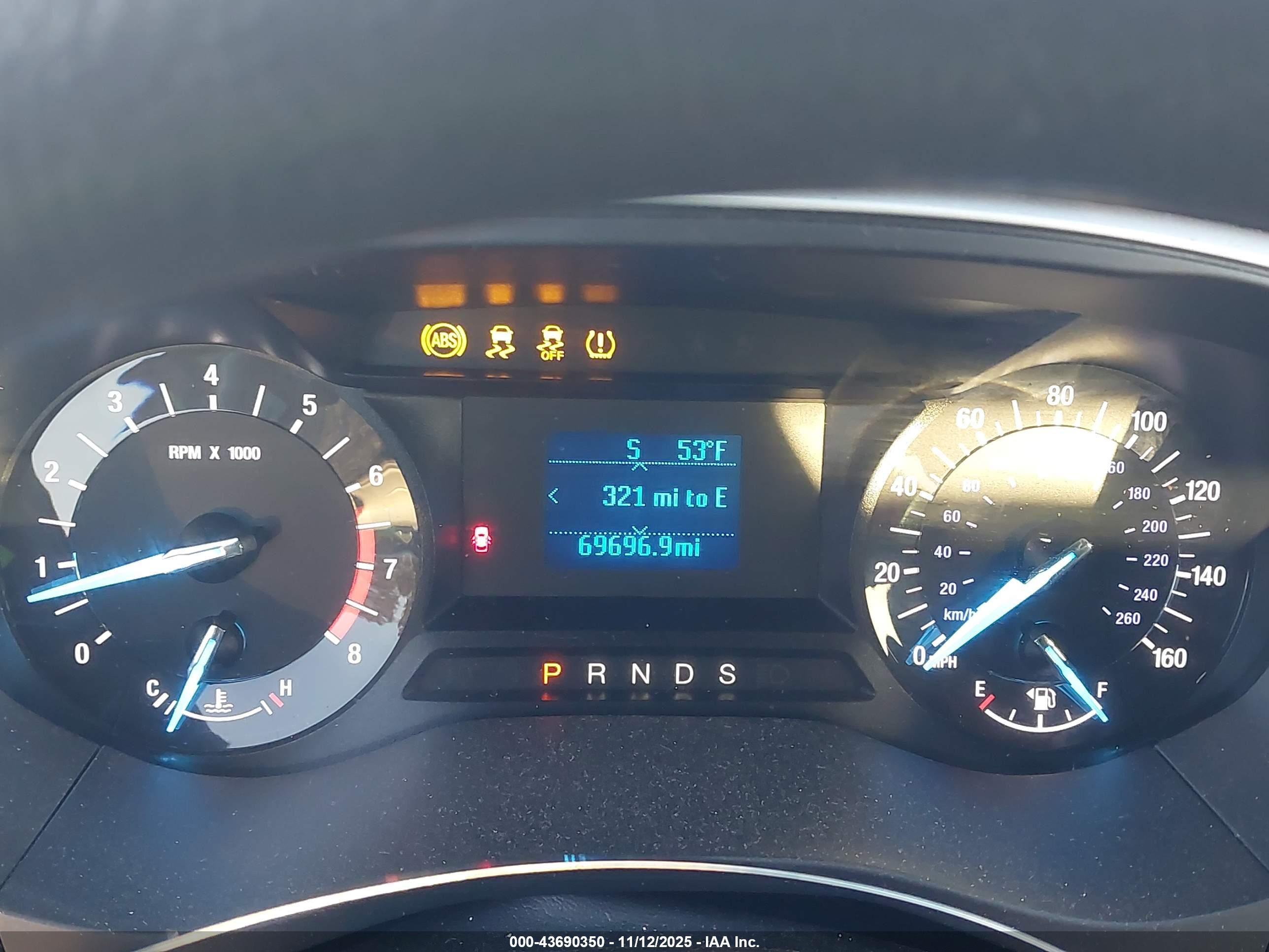 FORD FUSION image 7