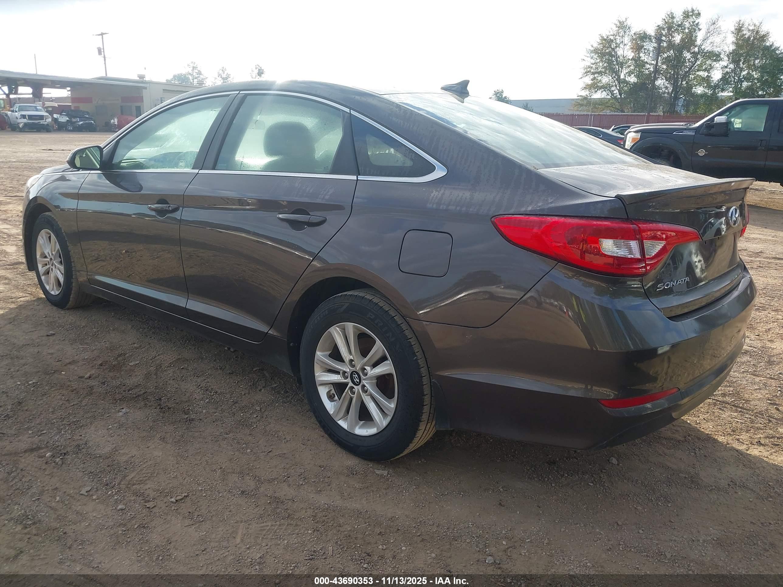 HYUNDAI SONATA image 3