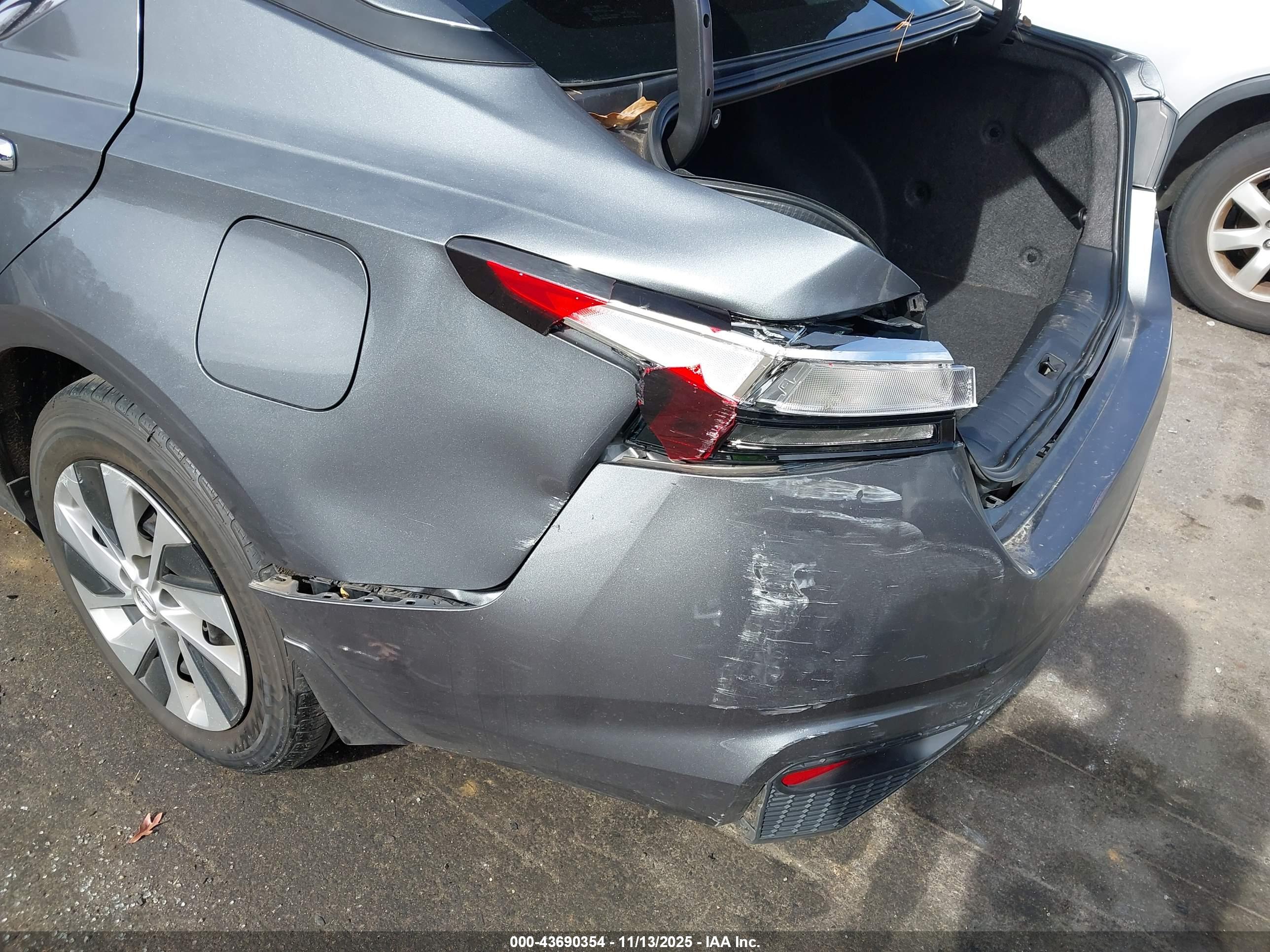 NISSAN ALTIMA image 6