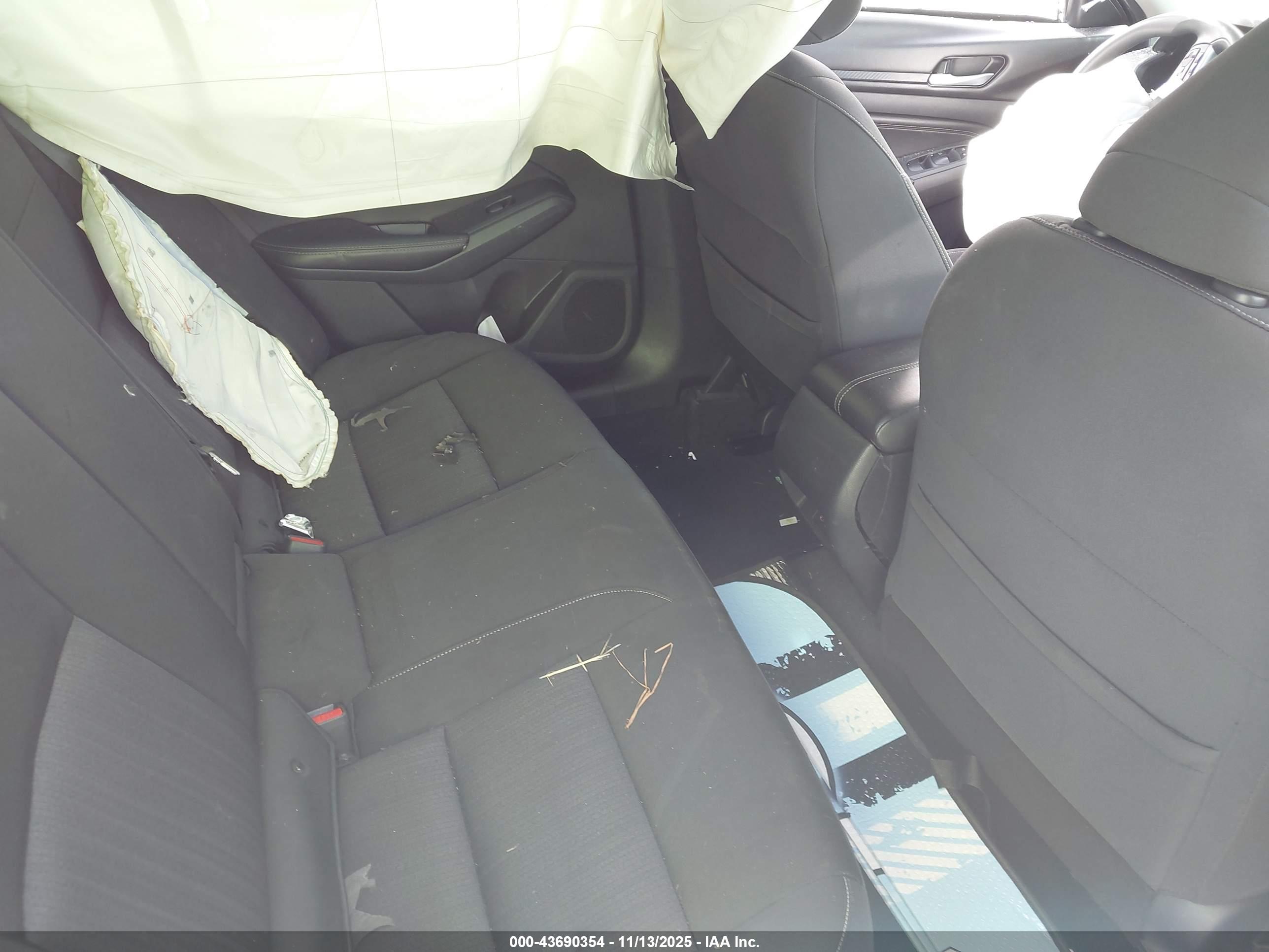 NISSAN ALTIMA image 8