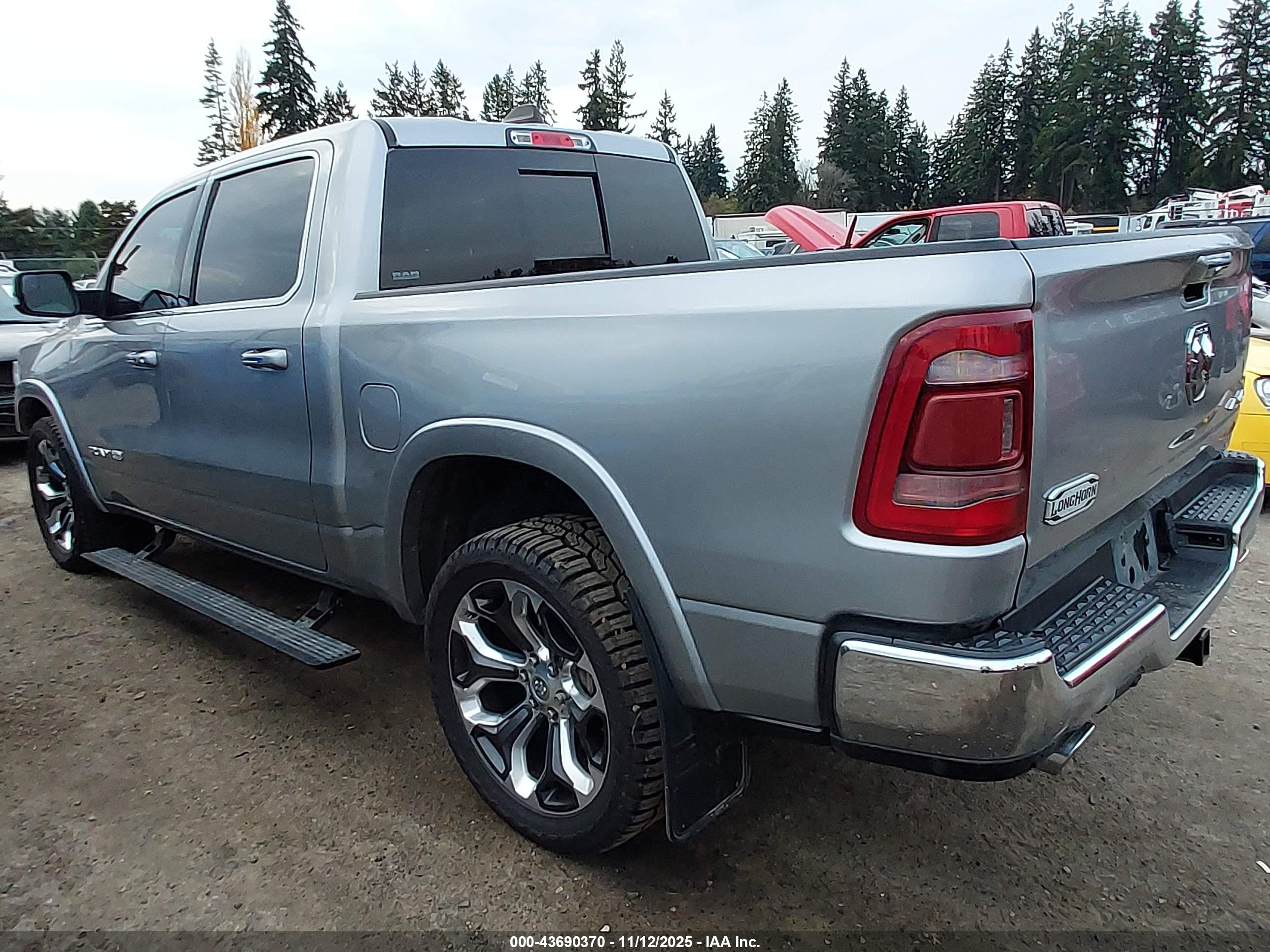 RAM 1500 image 3