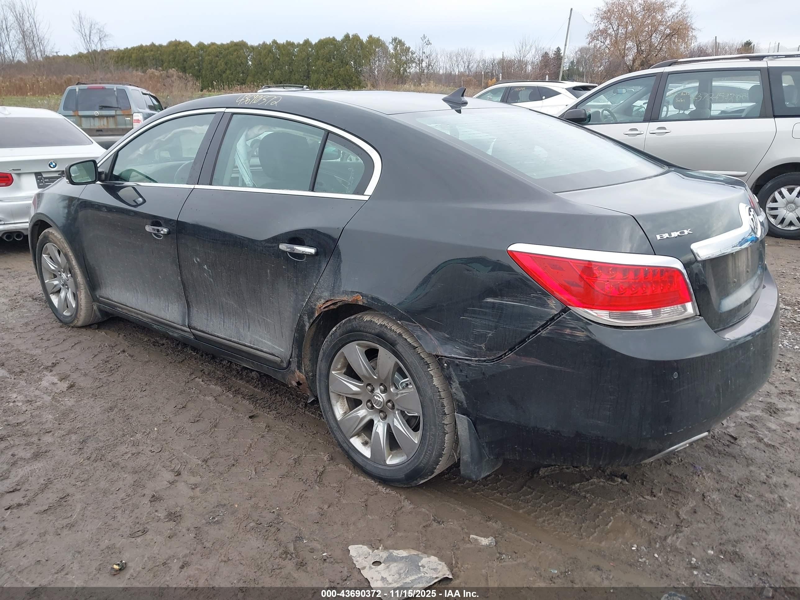 BUICK LACROSSE image 3