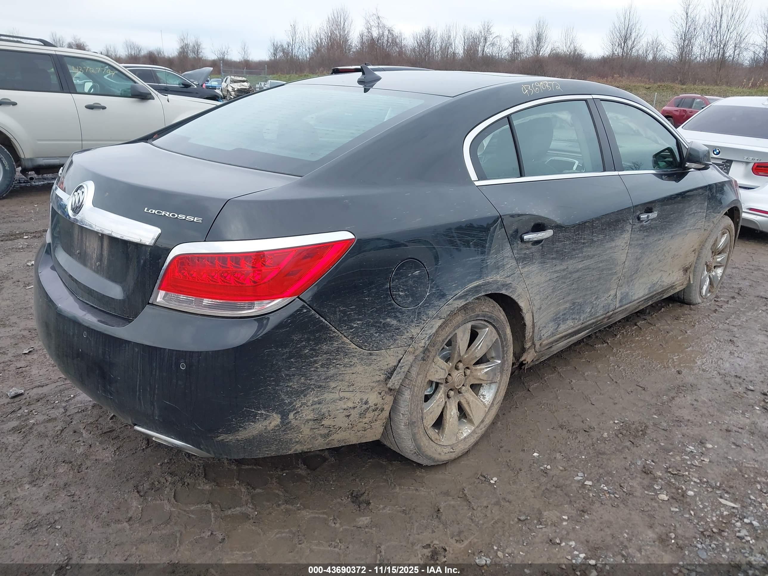 BUICK LACROSSE image 4