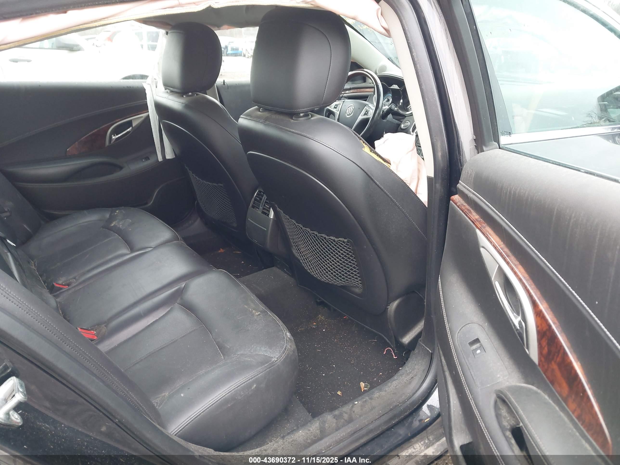 BUICK LACROSSE image 8