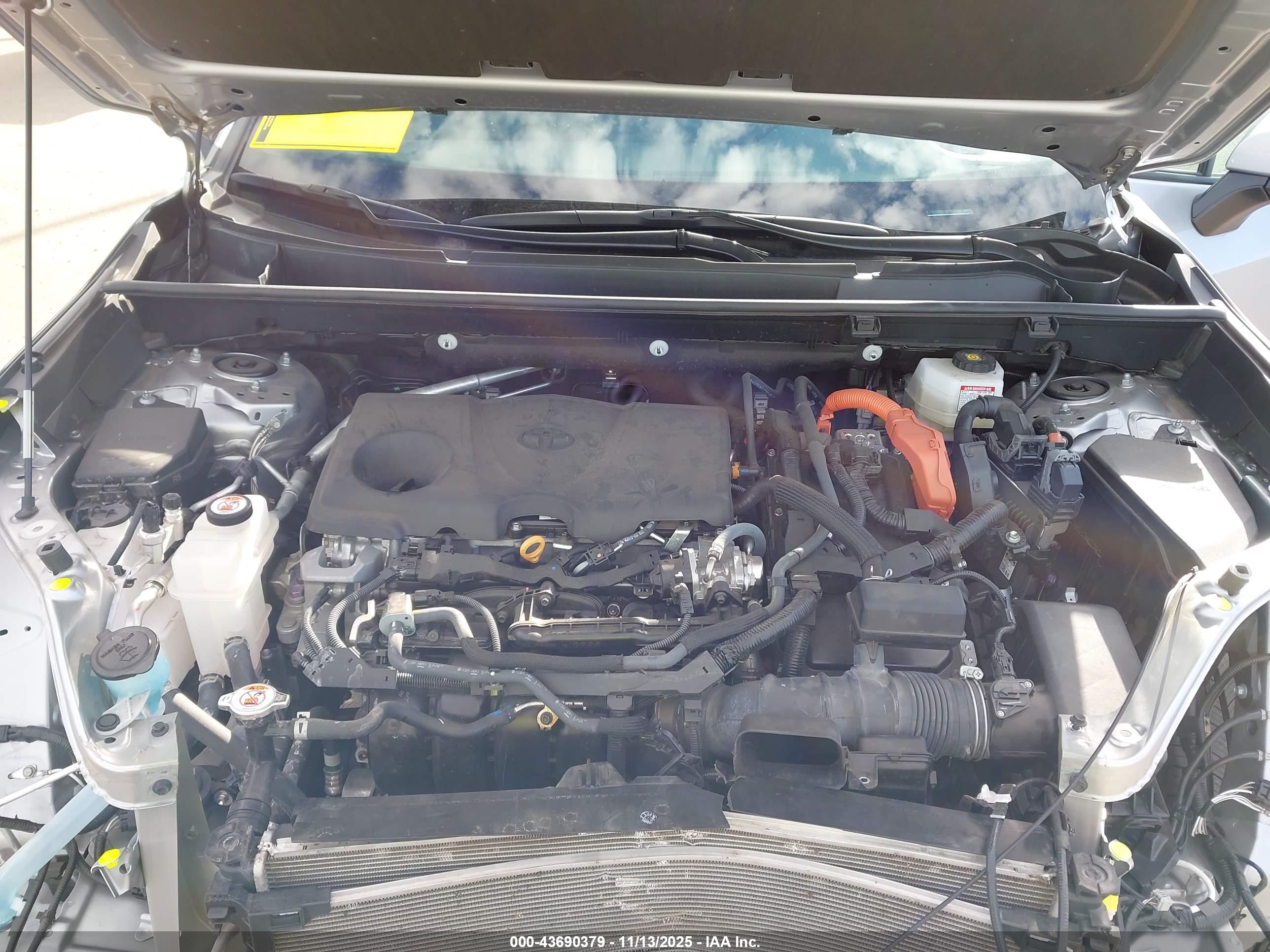 TOYOTA RAV4 image 10