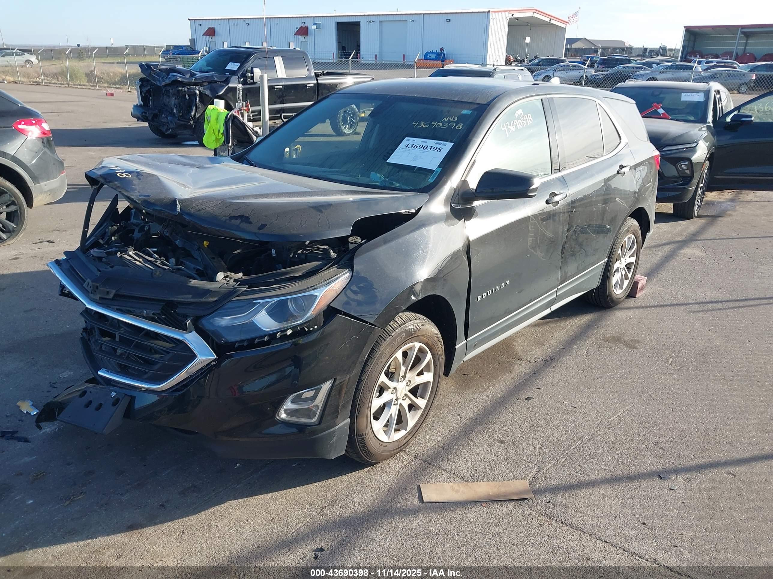 CHEVROLET EQUINOX image 2