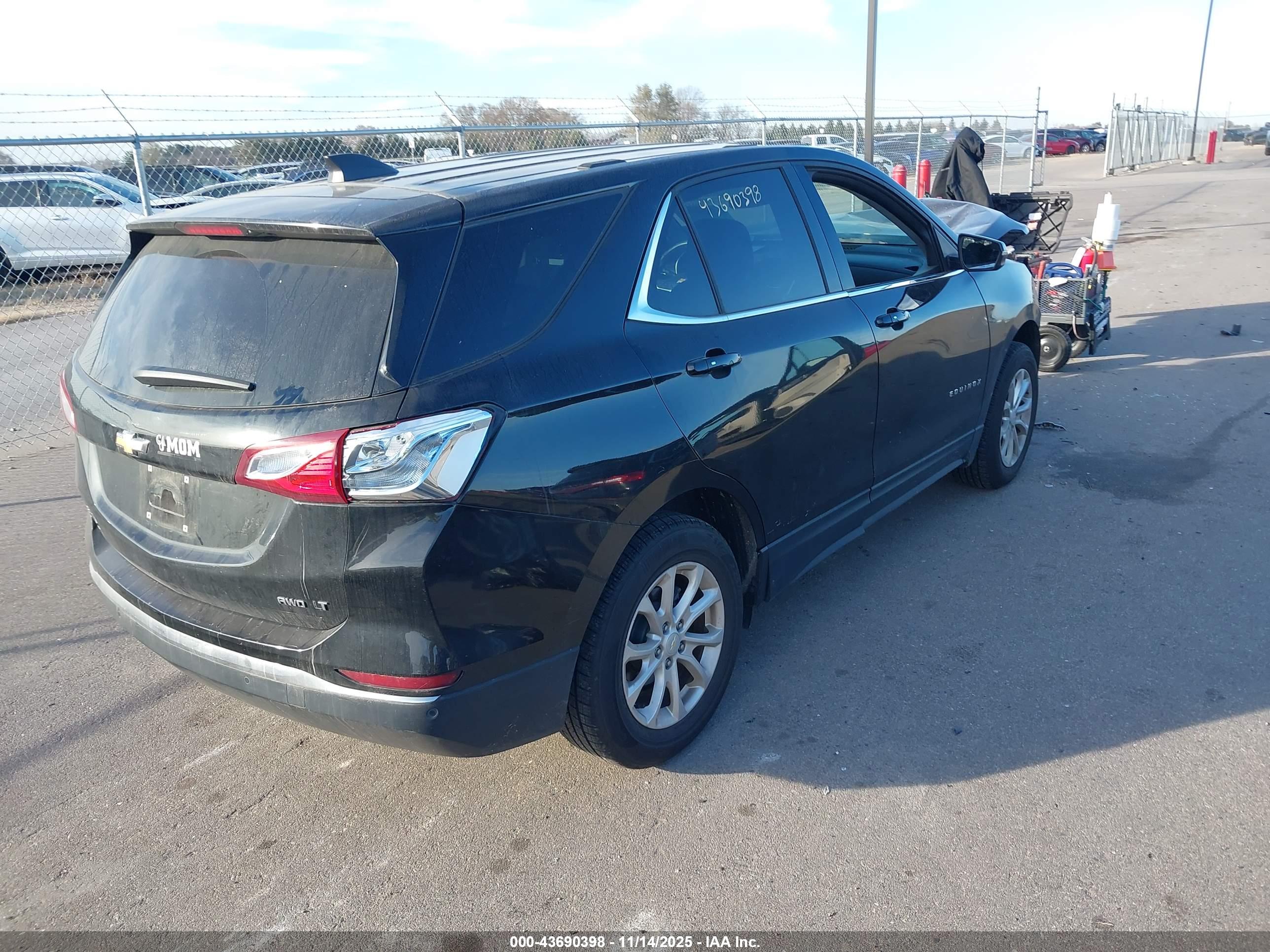 CHEVROLET EQUINOX image 4