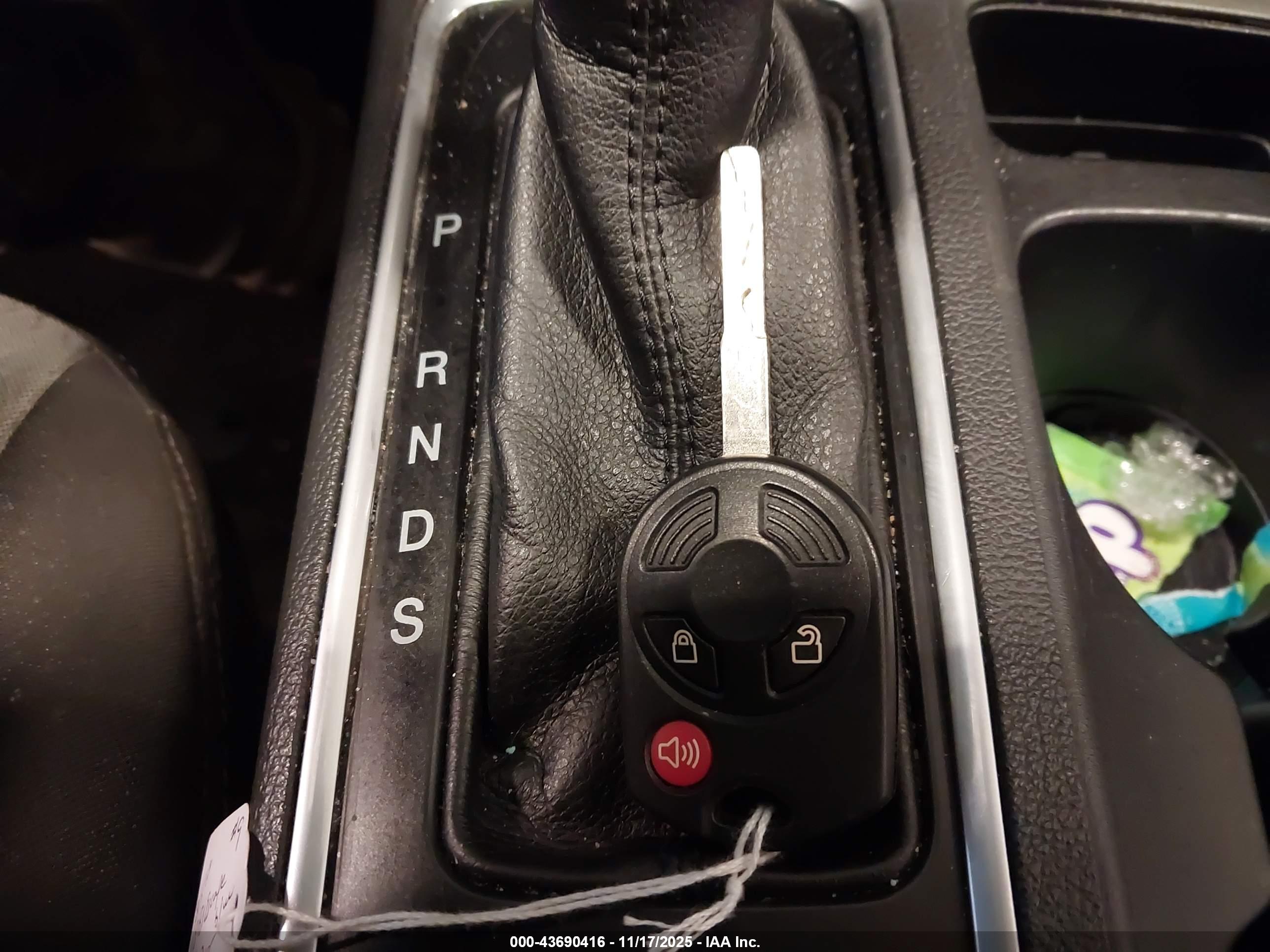FORD ESCAPE image 11