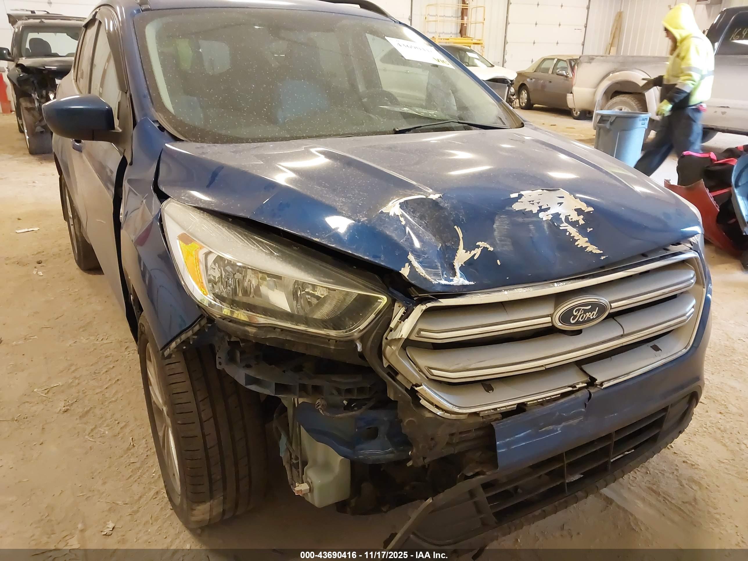FORD ESCAPE image 6