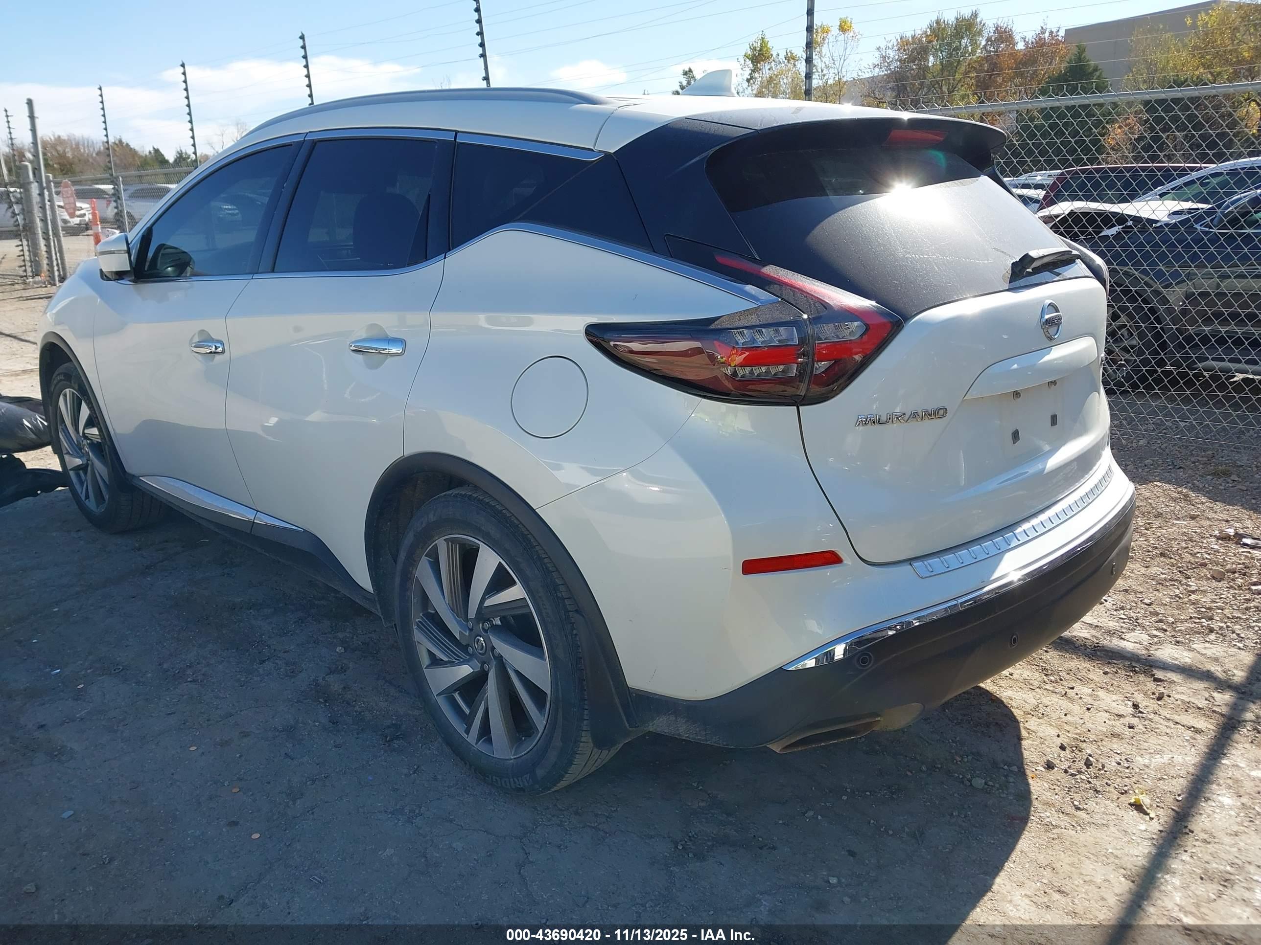 NISSAN MURANO image 3