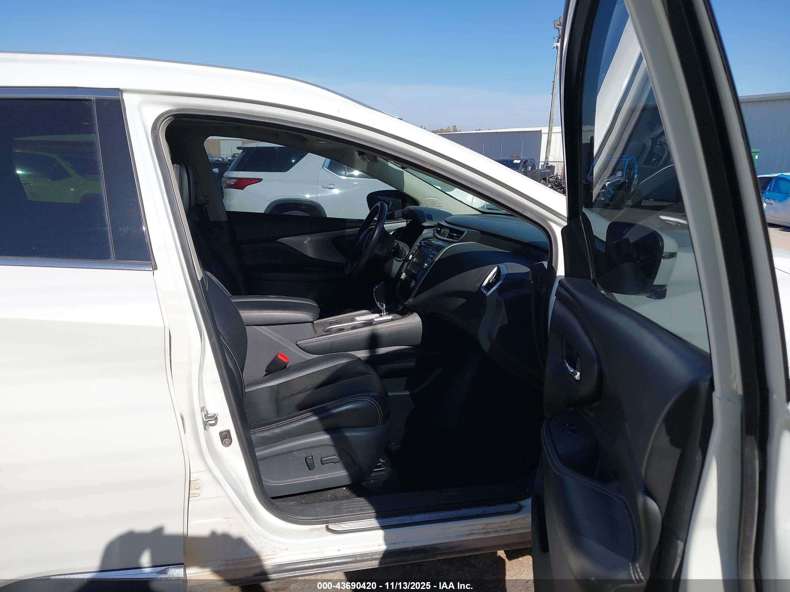 NISSAN MURANO image 5