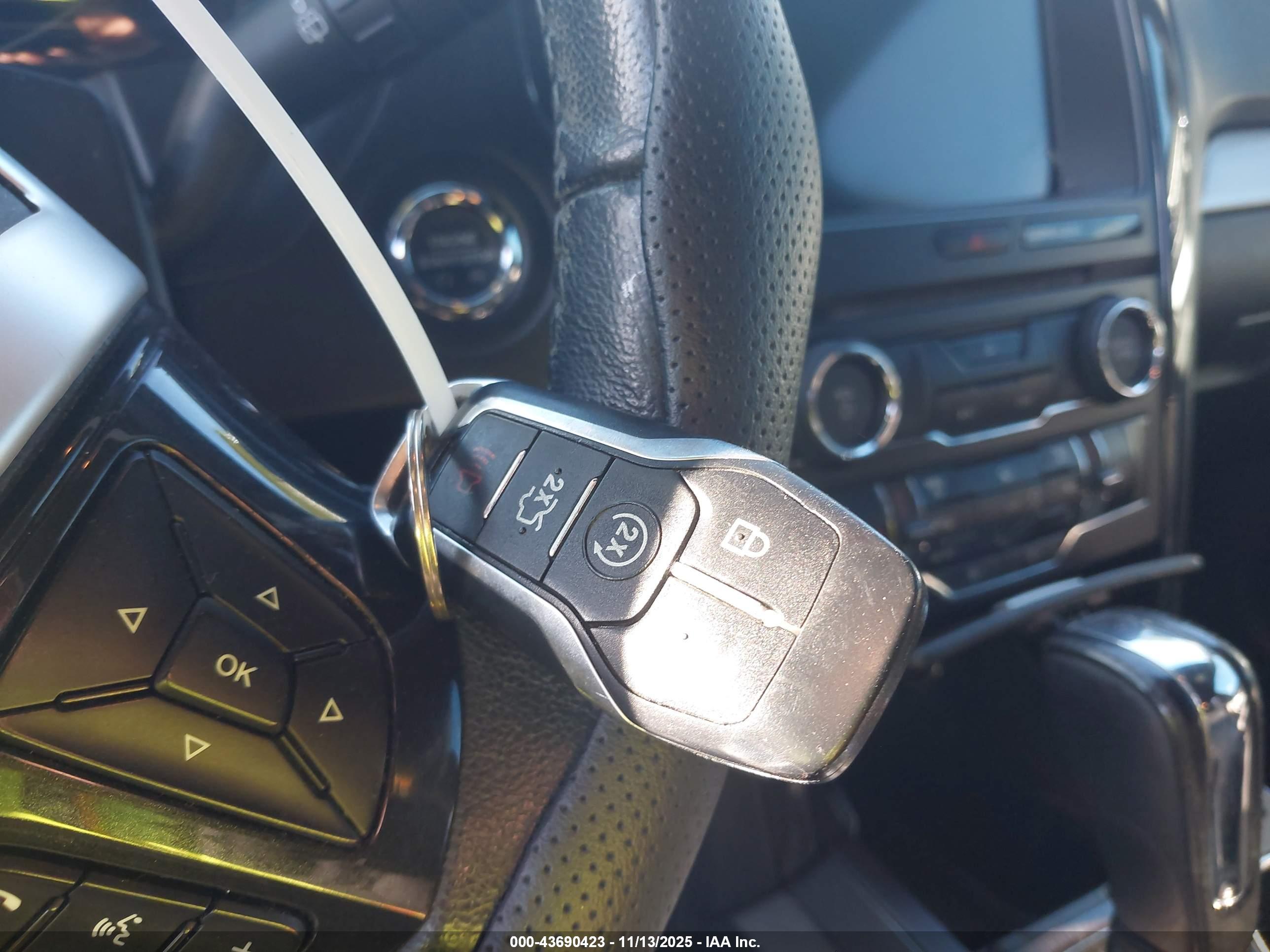 FORD EXPLORER image 11