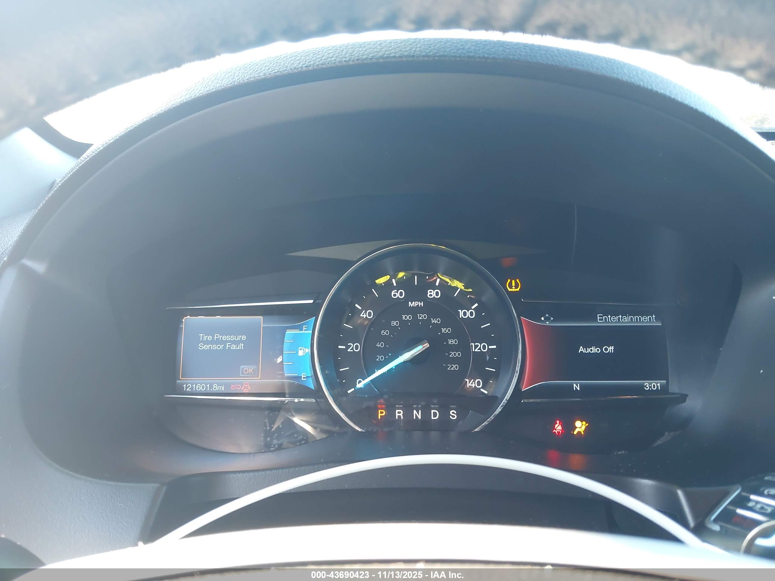FORD EXPLORER image 7