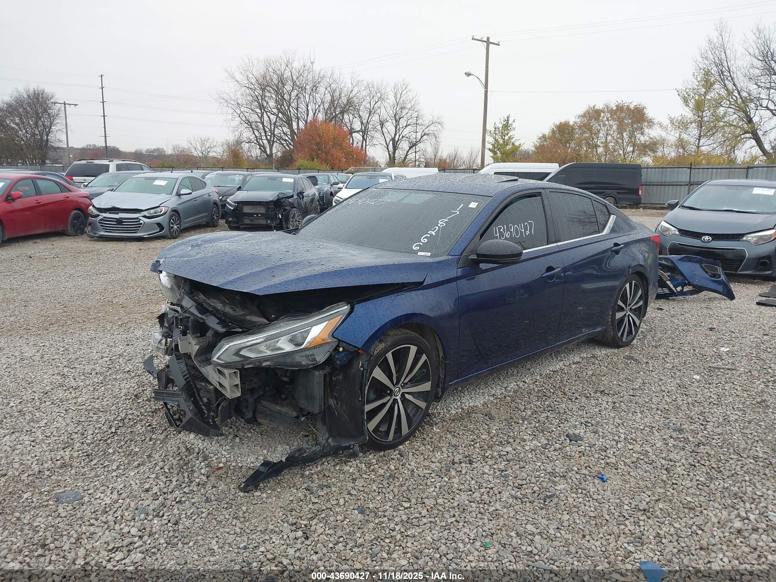 NISSAN ALTIMA image 2