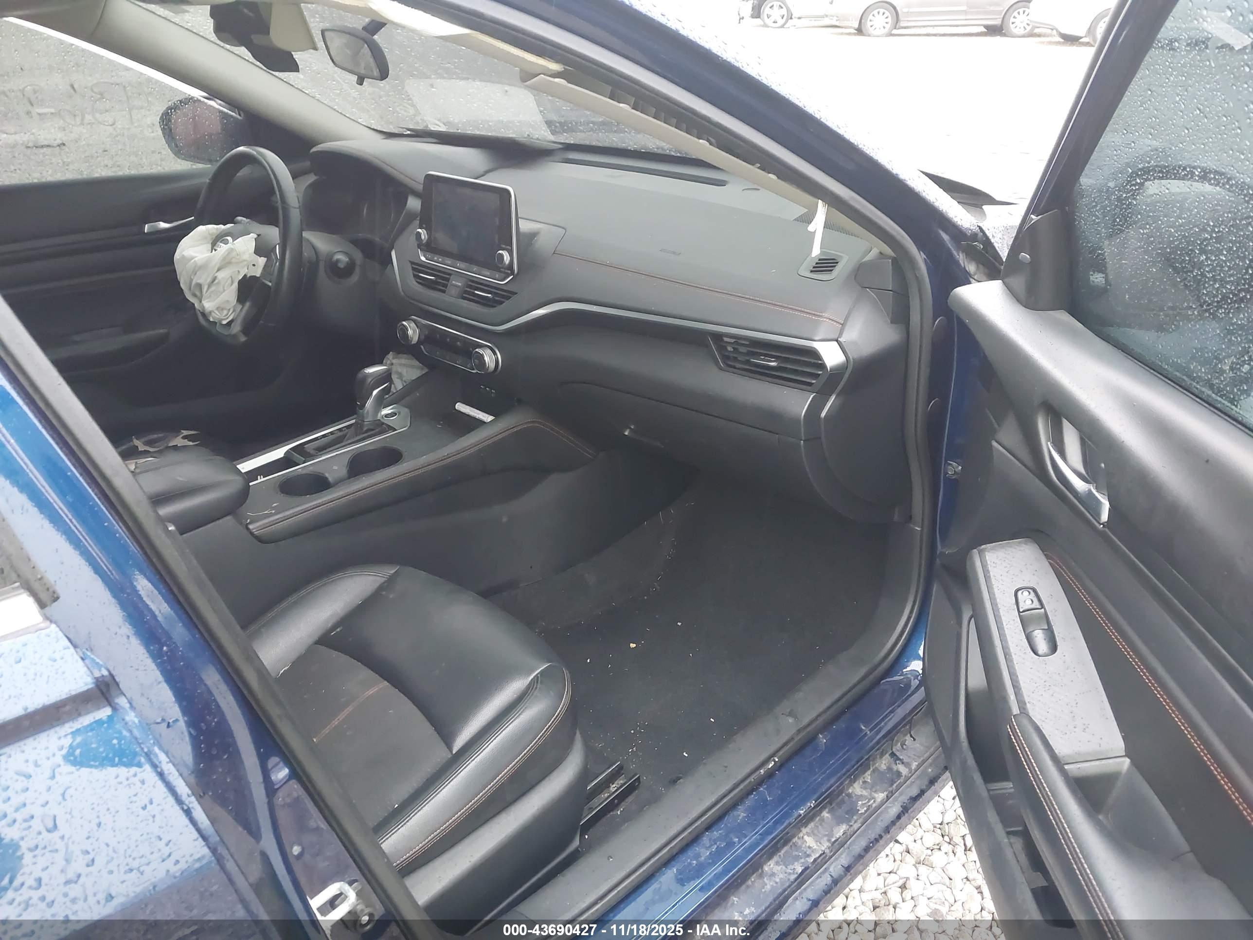 NISSAN ALTIMA image 5