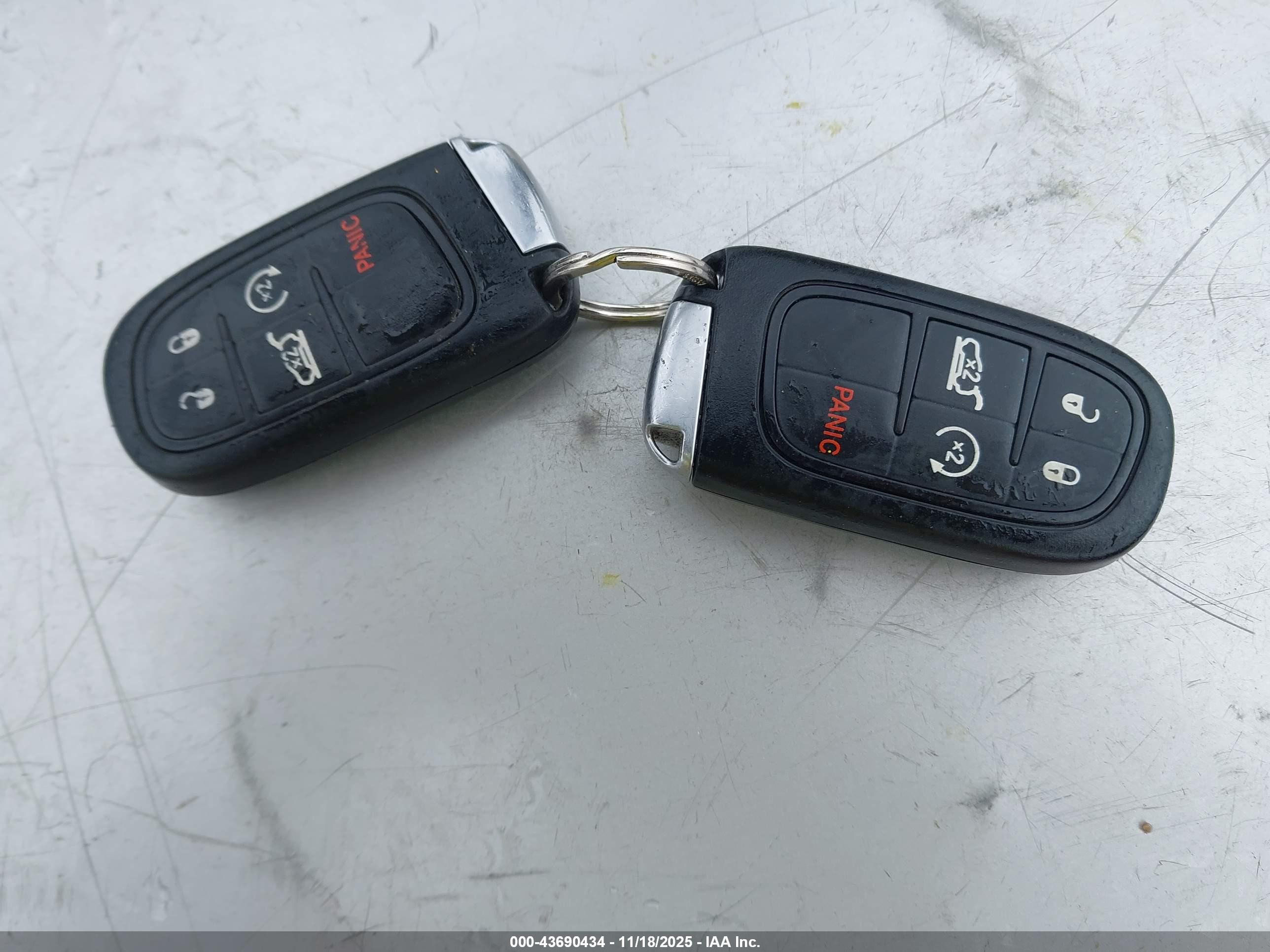 JEEP CHEROKEE image 11
