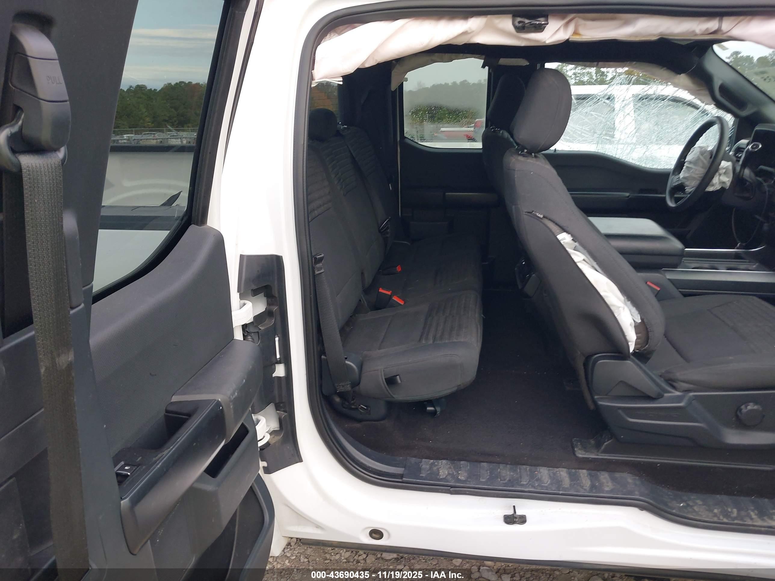 FORD F-150 image 8