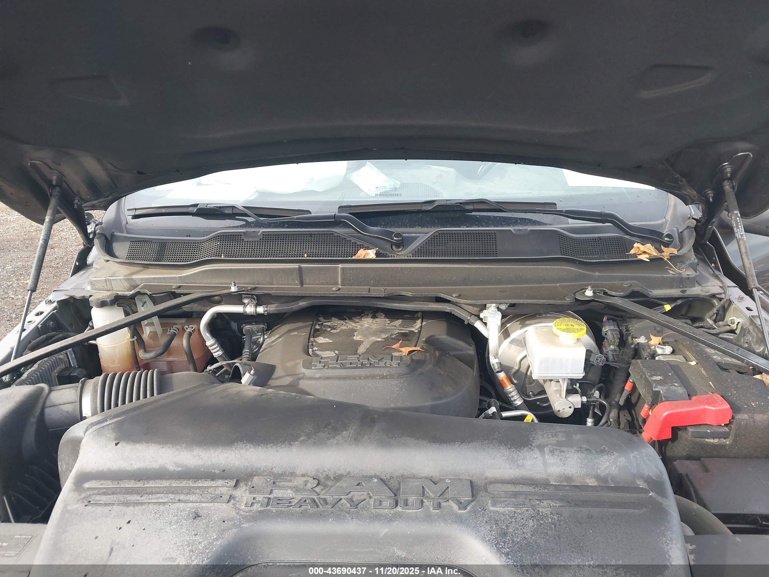 RAM 2500 image 10