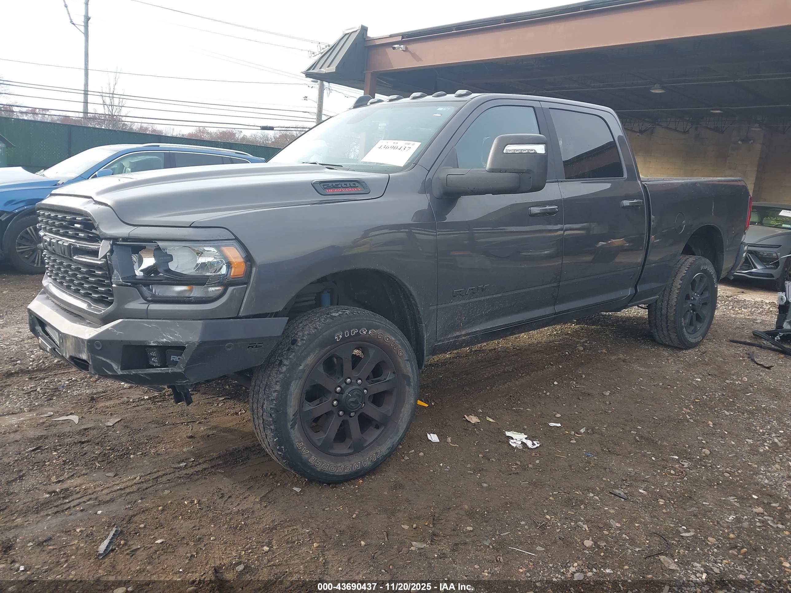 RAM 2500 image 2