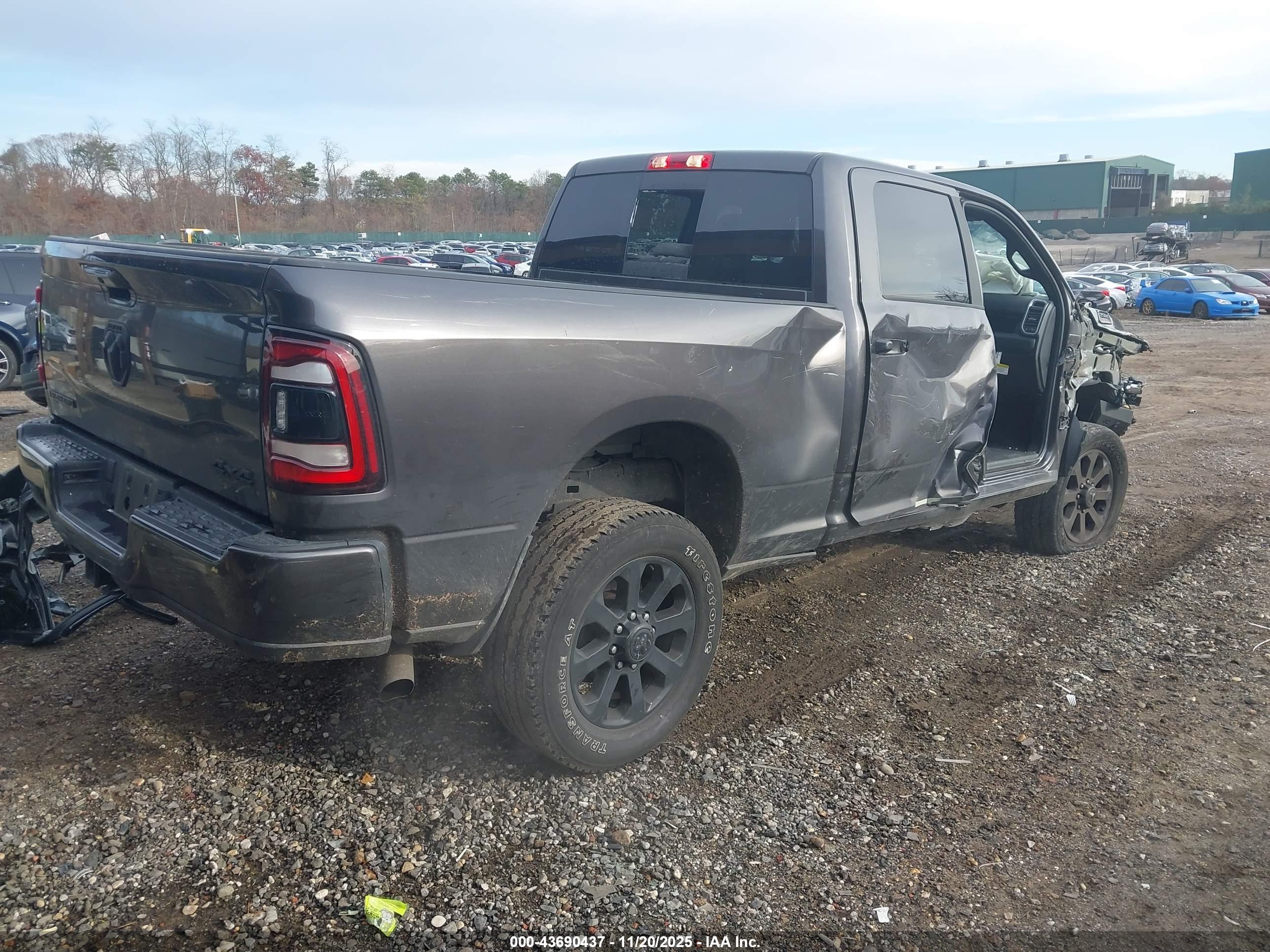 RAM 2500 image 4
