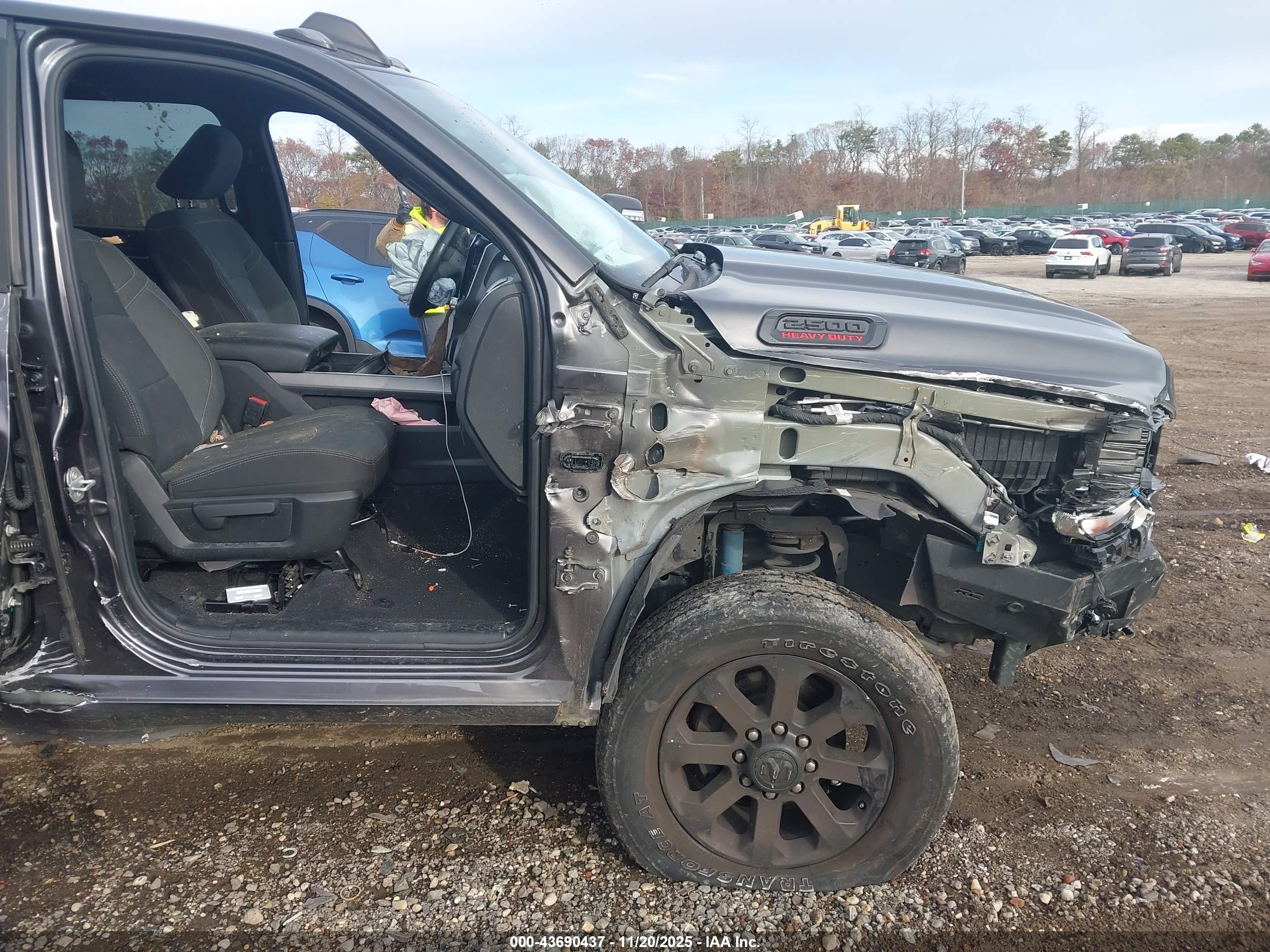 RAM 2500 image 6