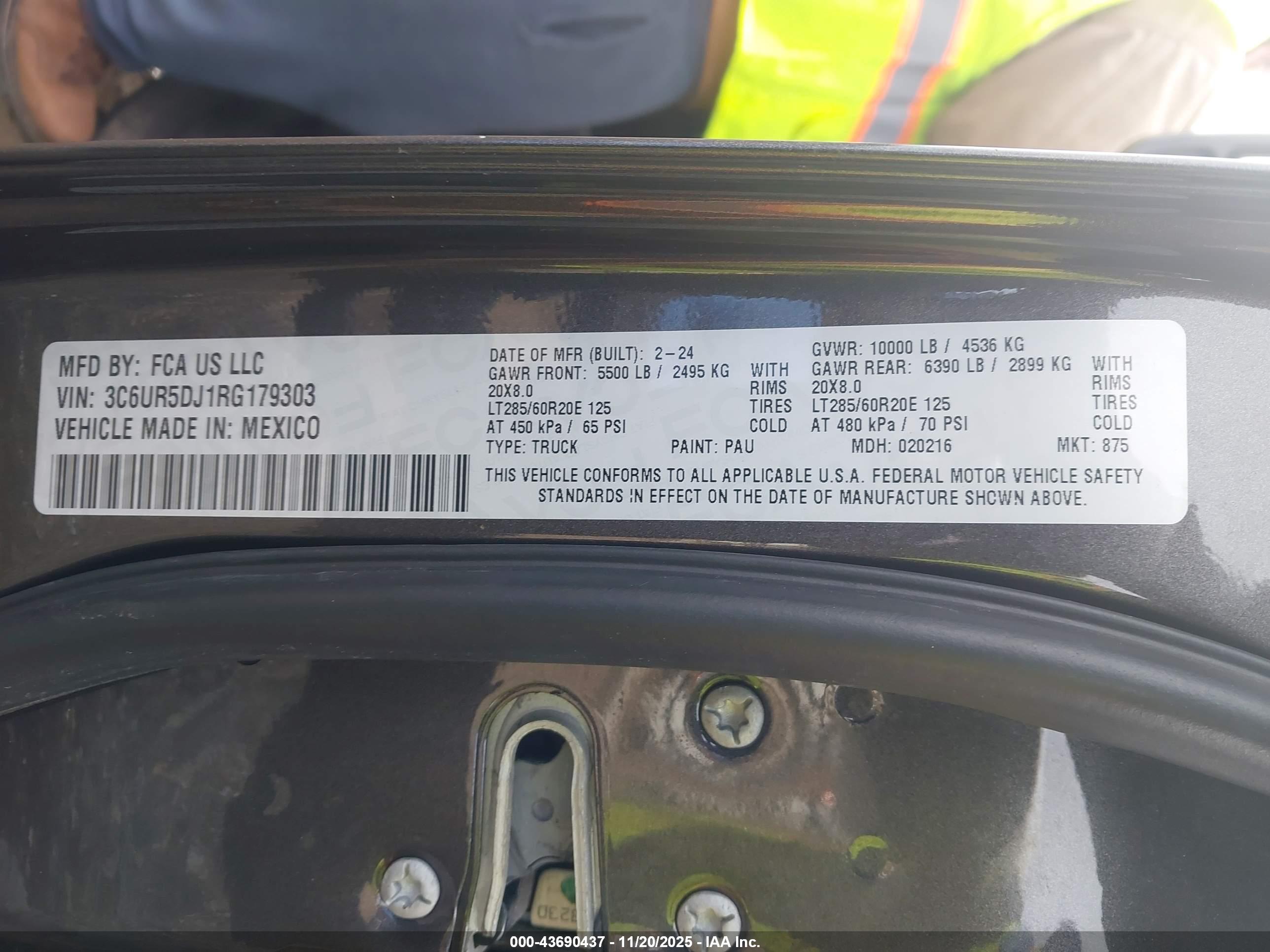 RAM 2500 image 9