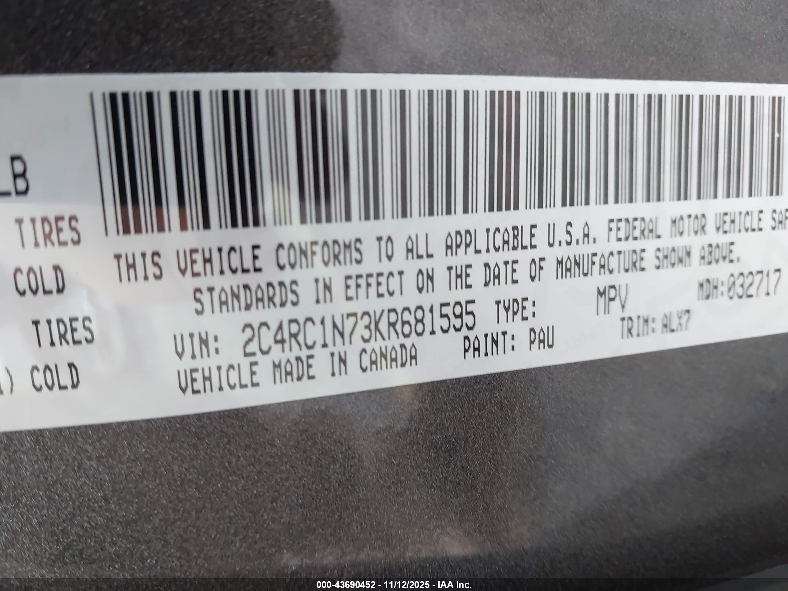 CHRYSLER PACIFICA image 9
