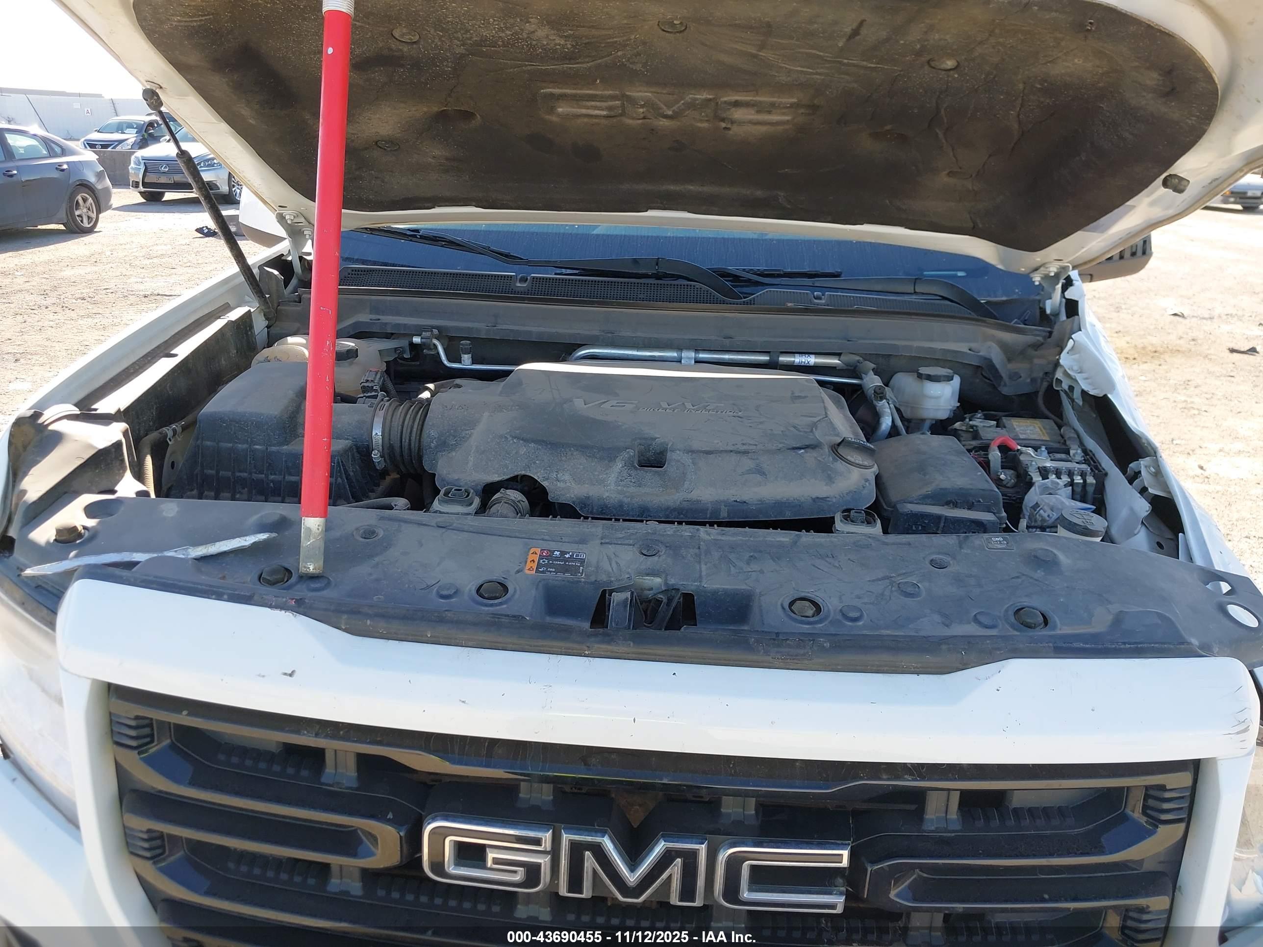 GMC CANYON image 10