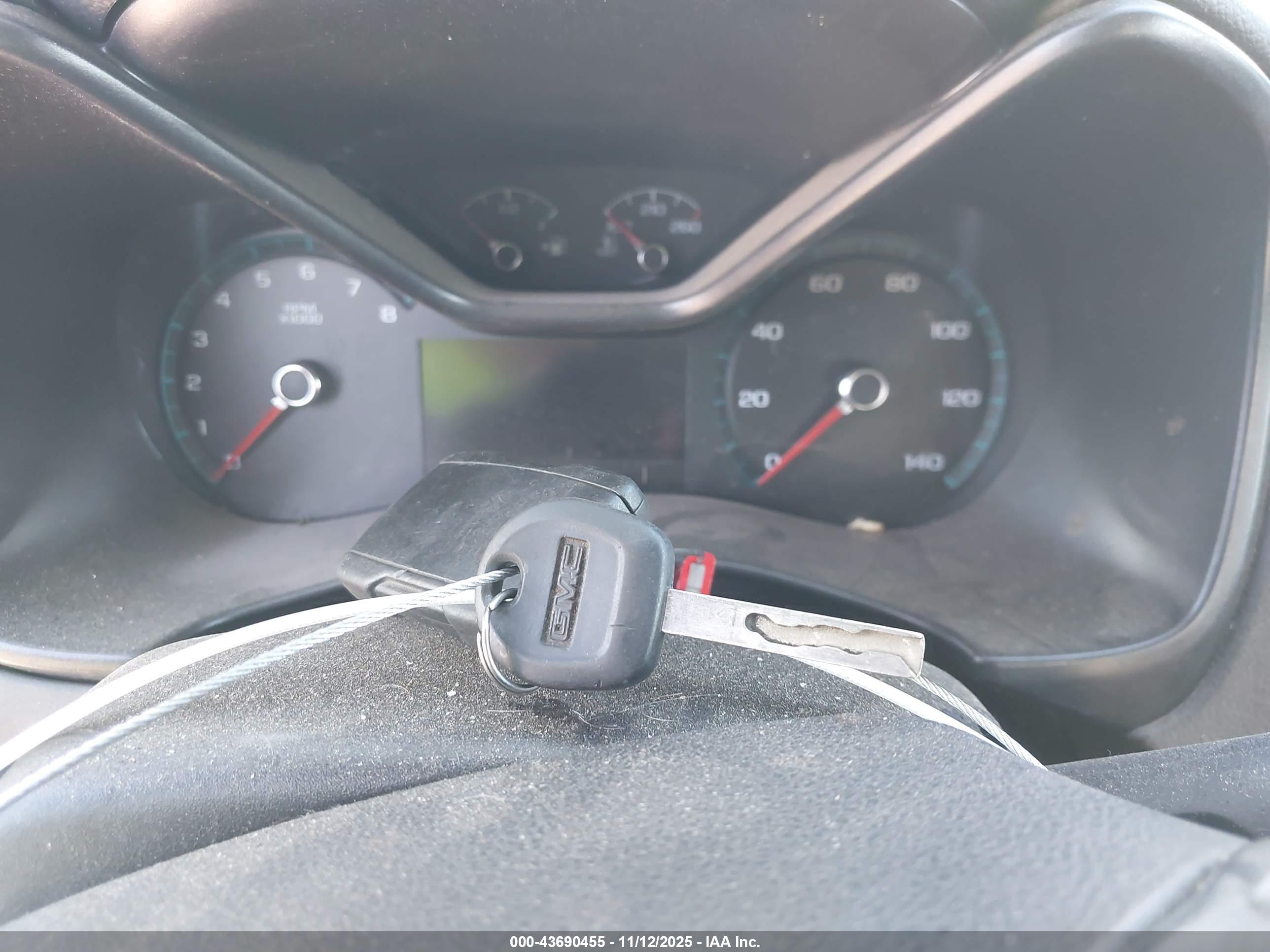 GMC CANYON image 11