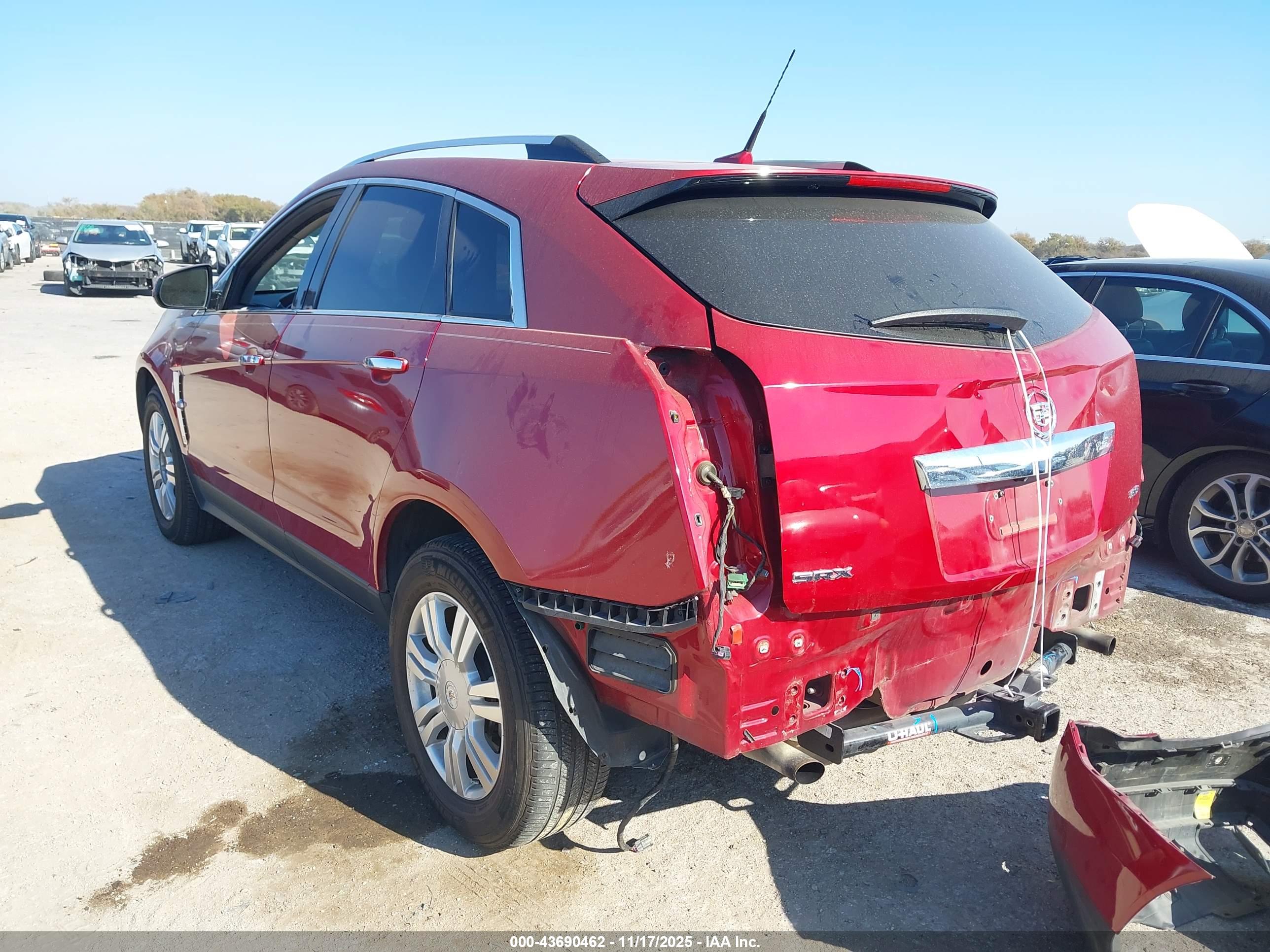 CADILLAC SRX image 3